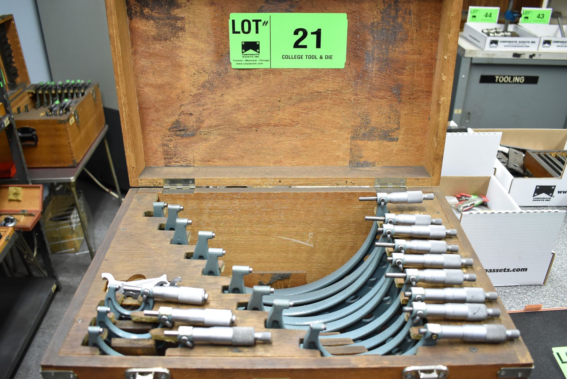 MITUTOYO 0"-12" OUTSIDE MICROMETER SET