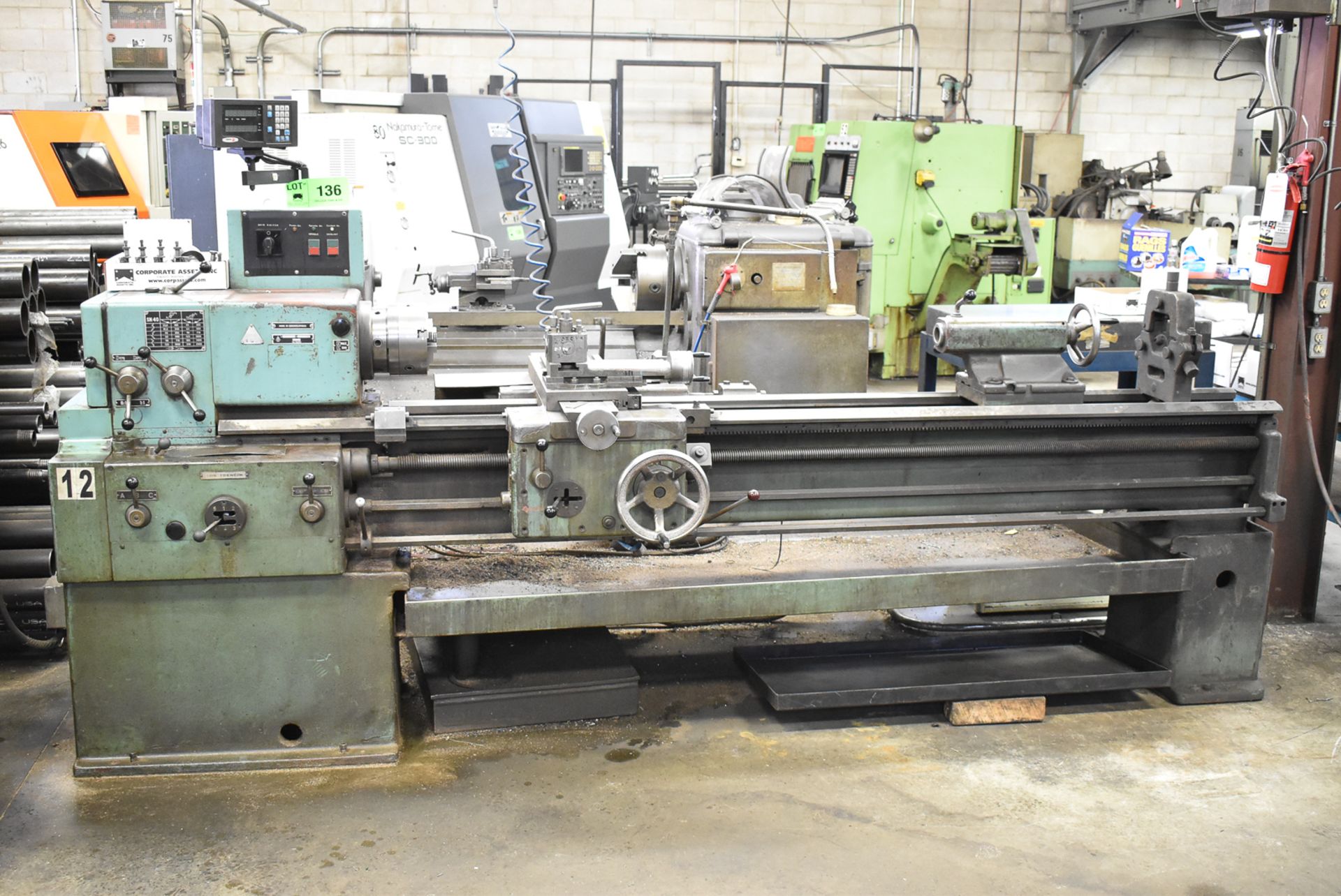 TOS SN40 GAP BED ENGINE LATHE WITH 16" SWING OVER BED, 23" SWING IN THE GAP, 78.74" BETWEEN CENTERS,