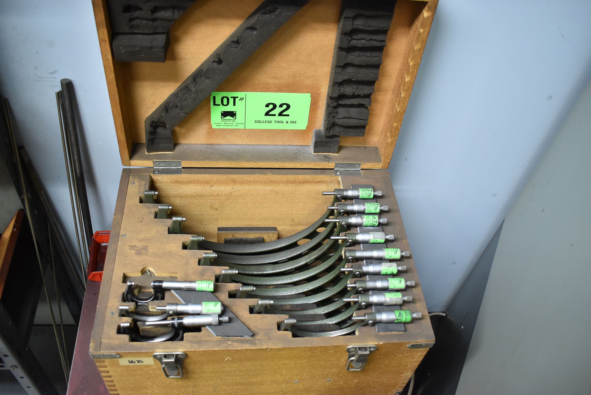 MITUTOYO 0"-12" OUTSIDE MICROMETER SET