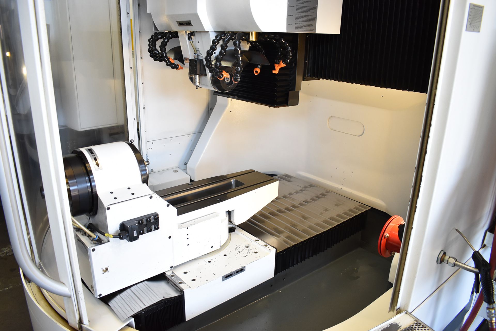 WALTER (2016) HELITRONIC POWER HIGH PRECISION 5-AXIS UNIVERSAL CNC GRINDER WITH FANUC SERIES 31I- - Image 3 of 8