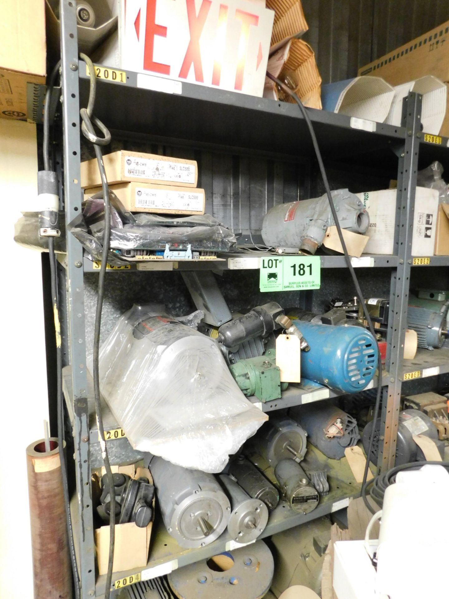 LOT/ CONTENTS OF SHELF UNIT WITH ELECTRIC MOTORS