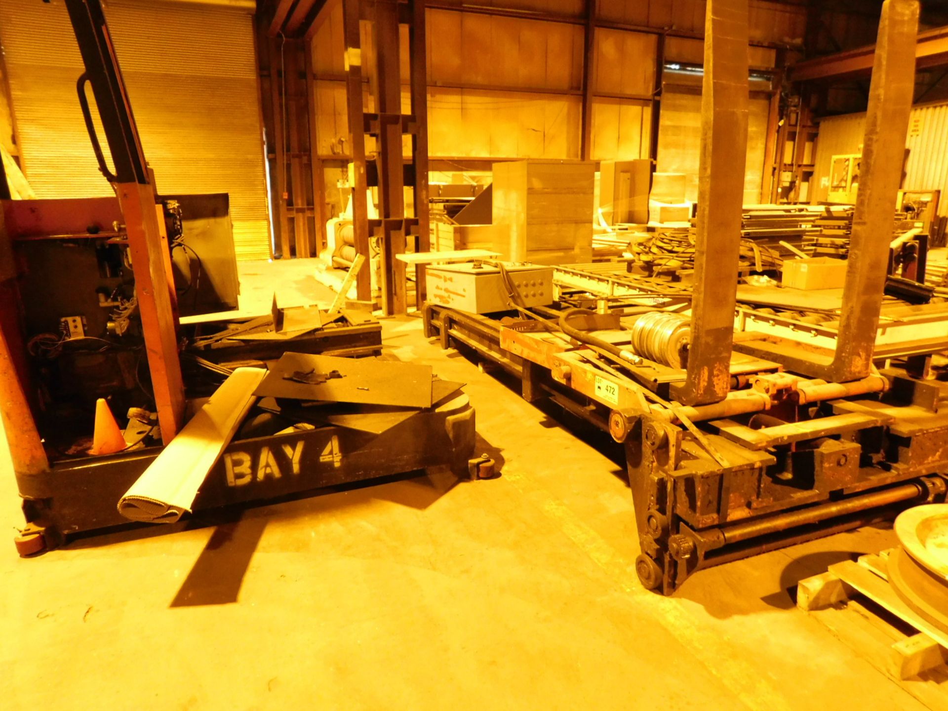 RAYMOND SIDE LOADER DISASSEMBLED (BLDG 1)