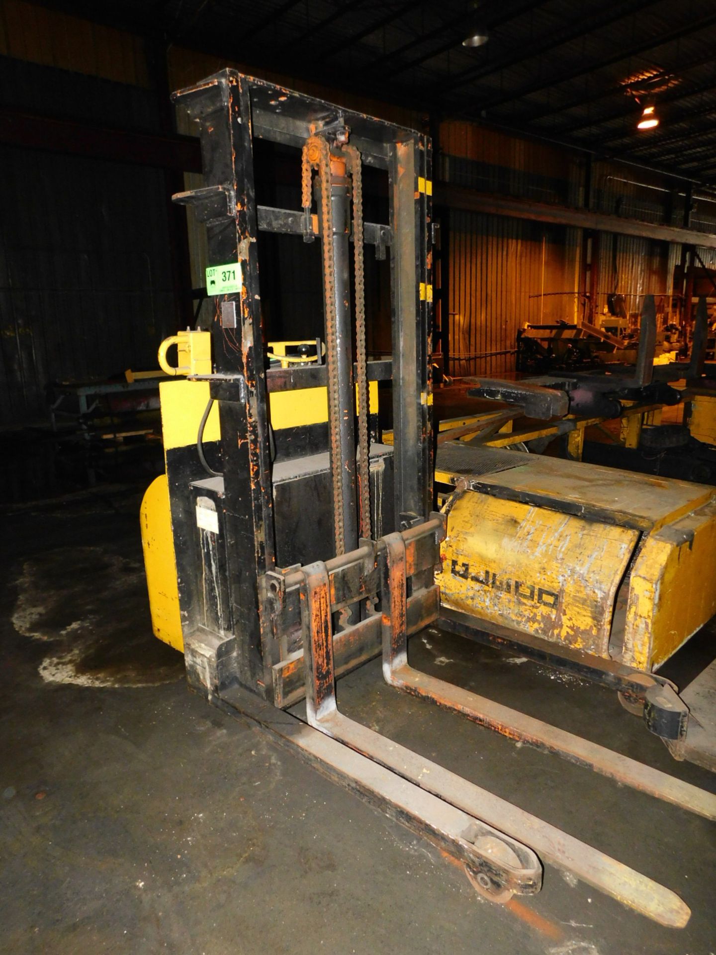 KENNETH-FRASER RST-12 4,000LB STAND UP FORKLIFT S/N 12048 (BLDG 1)