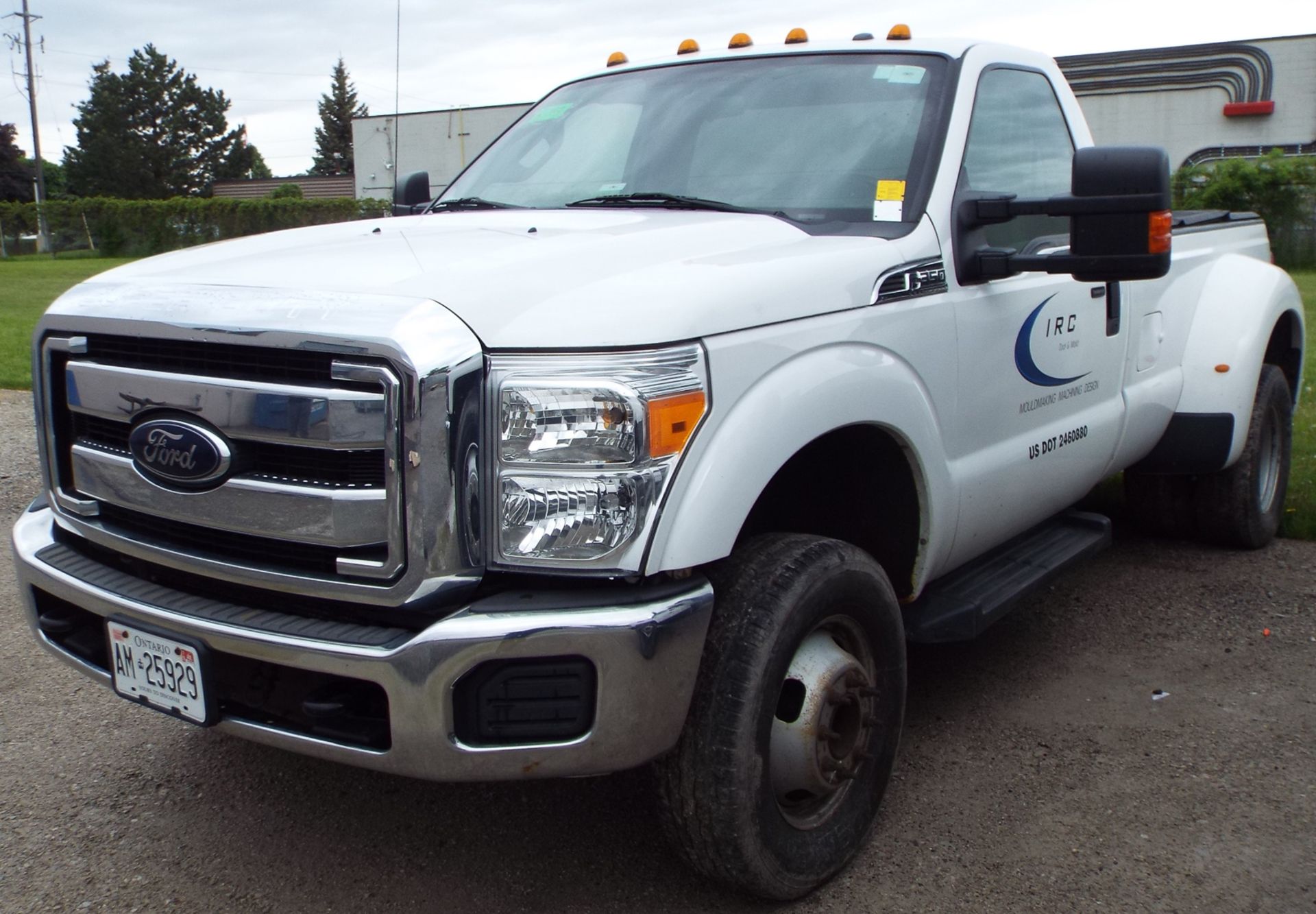 FORD (2012) F-350 XLT SUPERDUTY 2 DOOR DUALLY PICKUP TRUCK WITH 6.2 LITRE V8 ENGINE, AUTOMATIC - Image 2 of 7