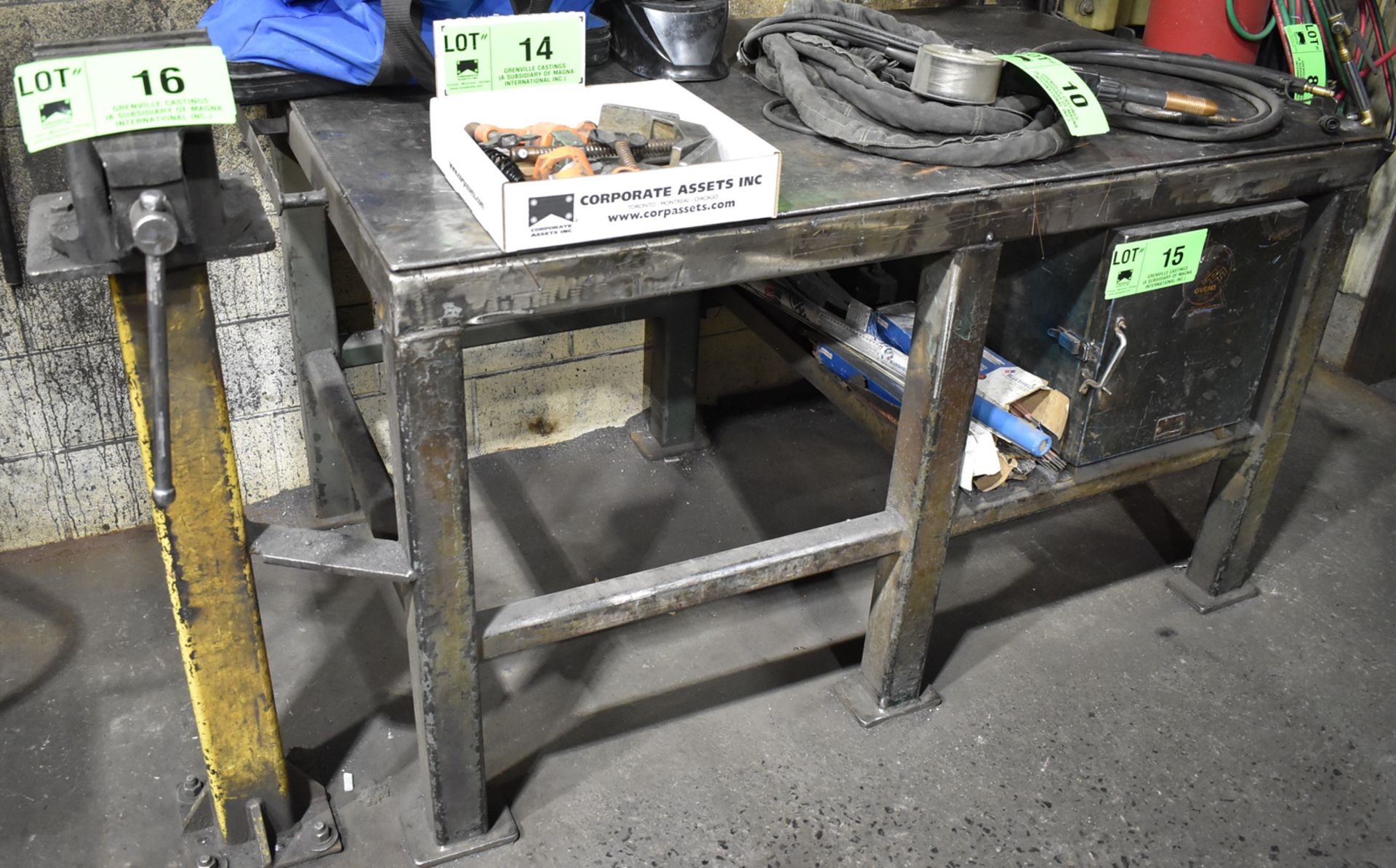 LOT/ WELD TABLE WITH 6" PEDESTAL VISE (DELAYED DELIVERY)