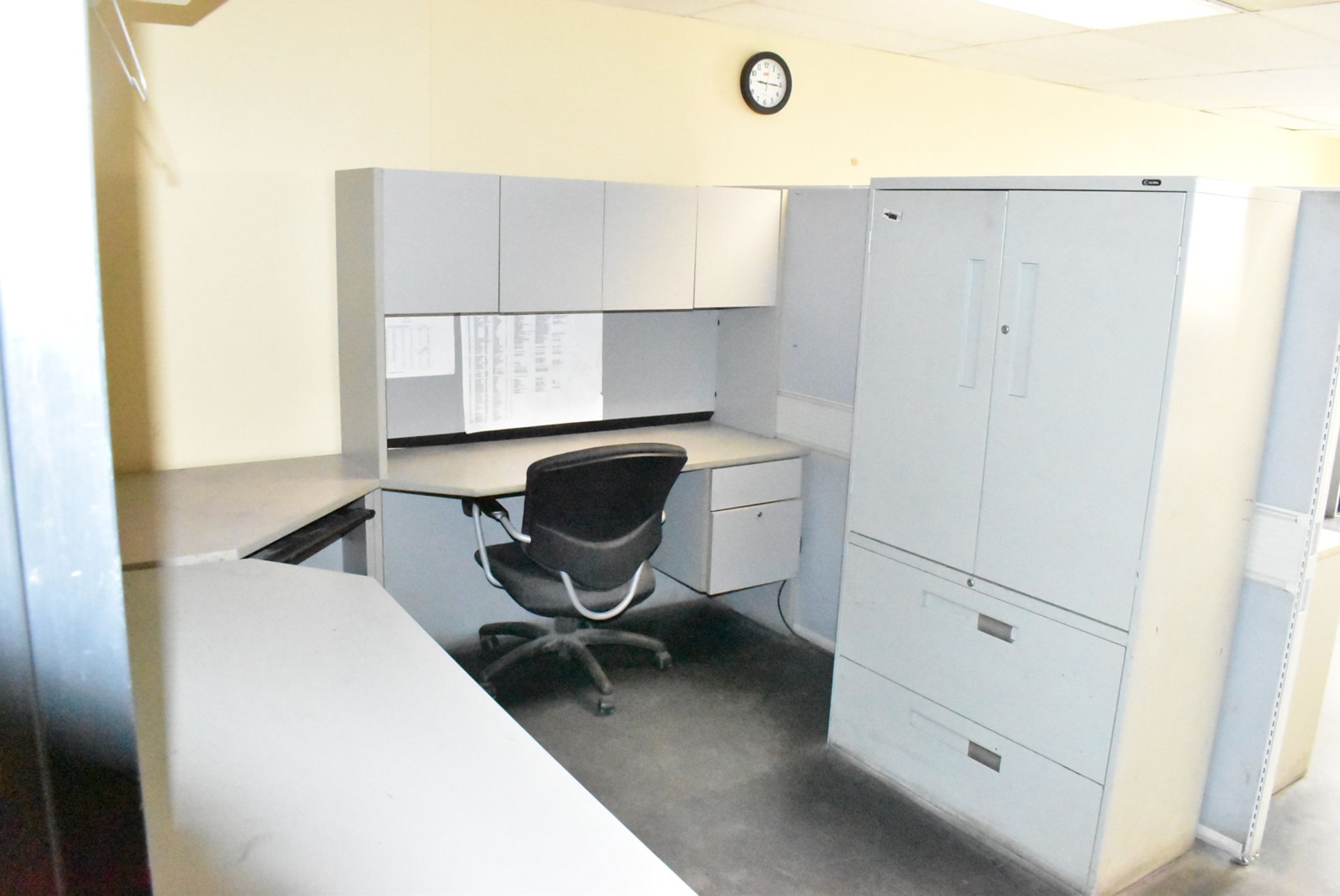 LOT/ CONTENTS OF ENGINEERING BULLPEN (FURNITURE ONLY) - Image 2 of 5