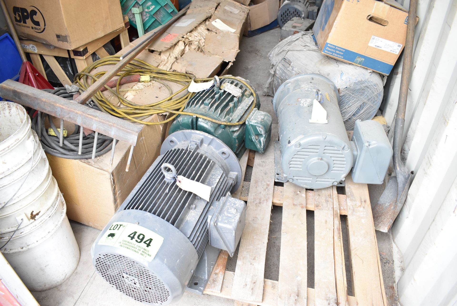 LOT/ CONTENTS OF SEA CONTAINER - SPARE MOTORS, GEARBOXES, PYROTEK DIE CASTING SUPPLIES, AIR TANK, - Image 3 of 19