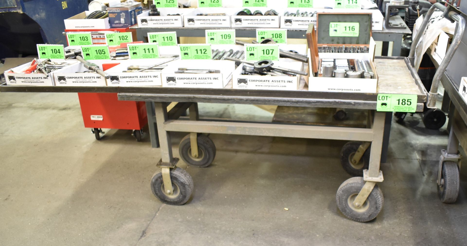 ROLLING CART WITH PNEUMATIC TIRES (DELAYED DELIVERY)