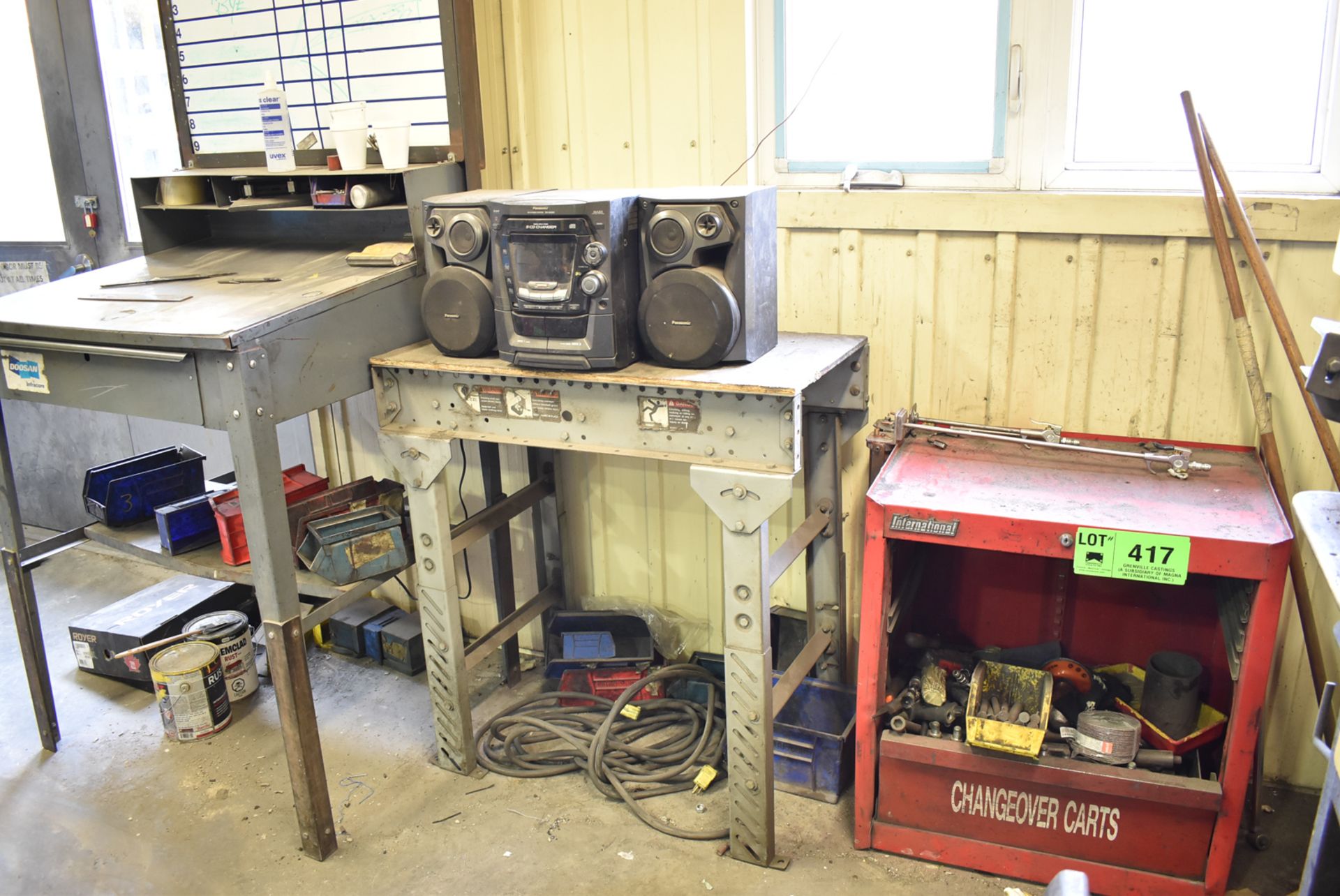 LOT/ TOOL BOX WITH TOOLS, HEAVY DUTY TABLE & SHIPPING DESK