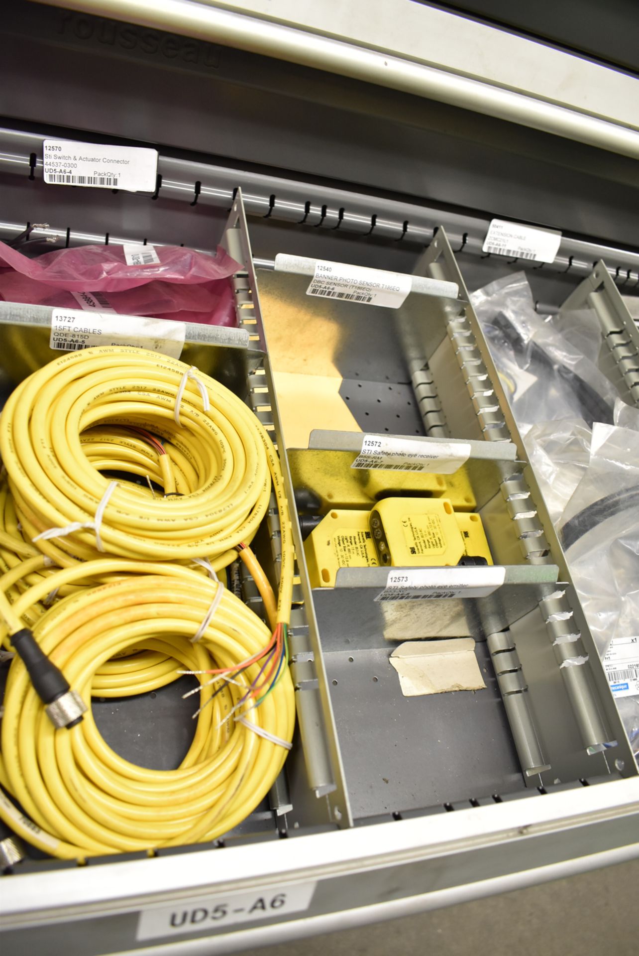 LOT/ CONTENTS OF DRAWER INCLUDING INDICATOR LIGHTS, SAFETY RELAYS, SENSORS, PHOTO RECEIVERS, CABLES, - Image 3 of 4