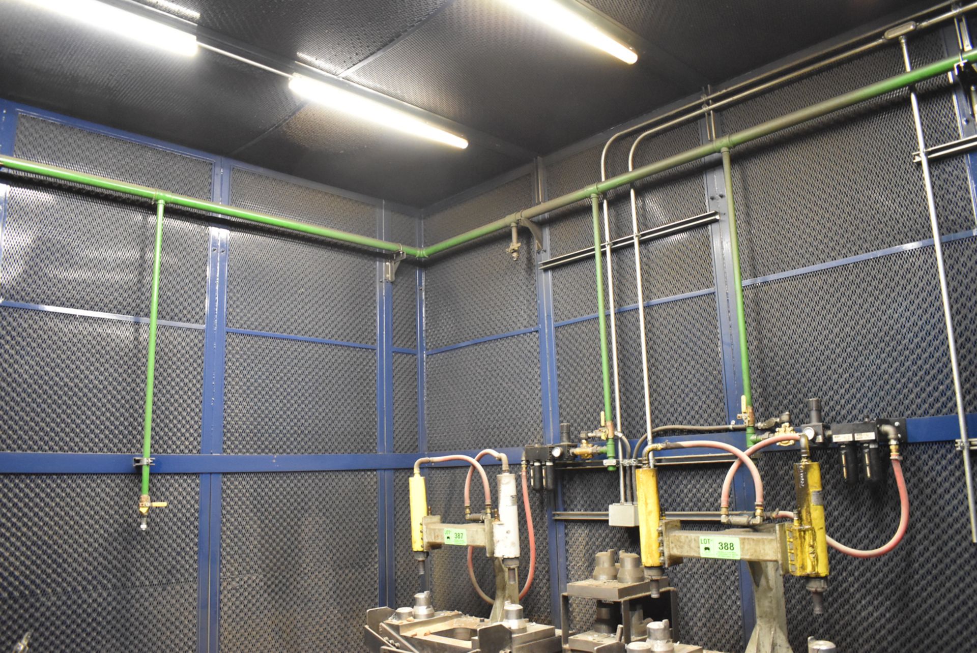 15'X13'X12' H BOLTED & WELDED WORK ENCLOSURE WITH SOUND DAMPENING BAFFELS, POWER, LIGHTS & SAFETY - Image 4 of 6