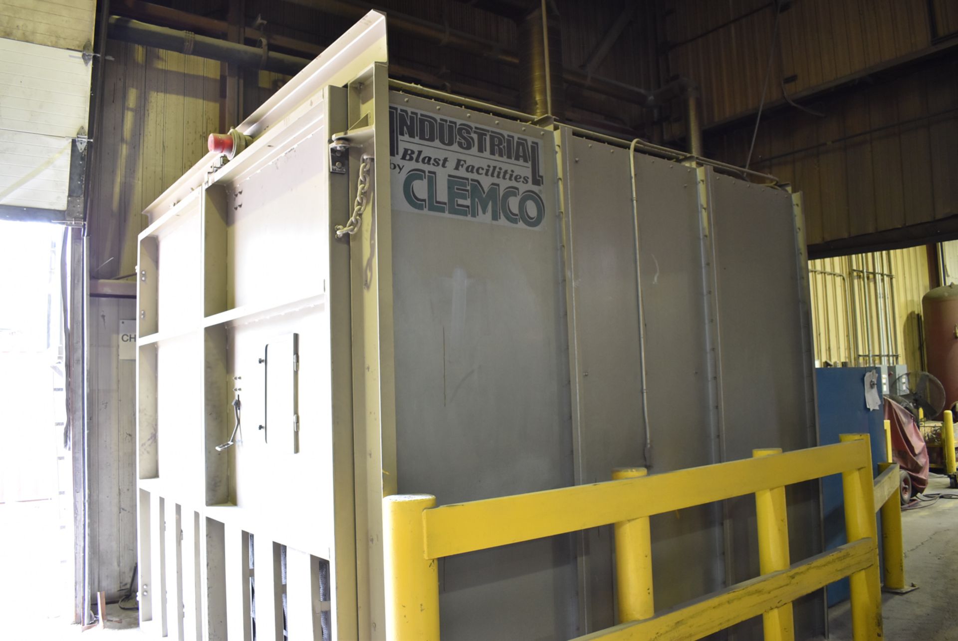 CLEMCO (2014) INDUSTRIAL BLAST 10'X10'X9' STAND ALONE BLAST BOOTH WITH (2) 5'X9' LOADING DOORS, 3' - Image 6 of 6