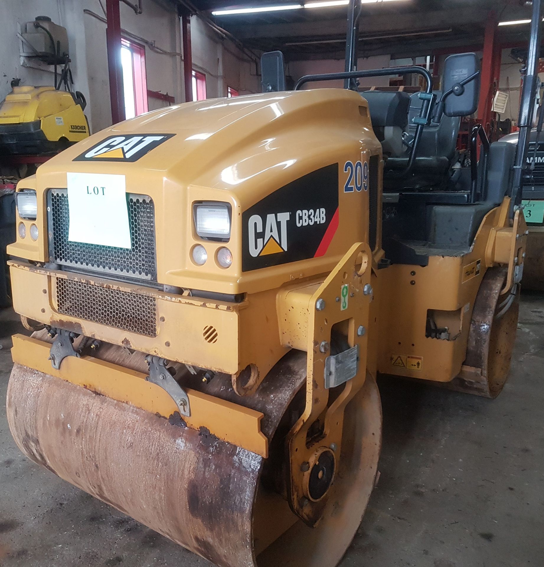 CATERPILLAR (2014) CB34B TANDEM SMOOTH DRUM ARTICULATING COMPACTOR WITH 2163 HOURS (RECORDED AT TIME - Image 2 of 5