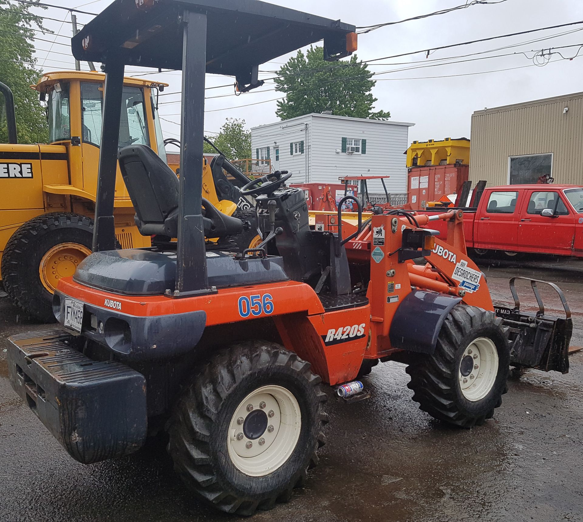 KUBOTA (2015) R420ST HEAVY DUTY ARTICULATING FRONT END LOADER WITH KUBOTA K9716 FORK ATTACHMENT - Image 2 of 5