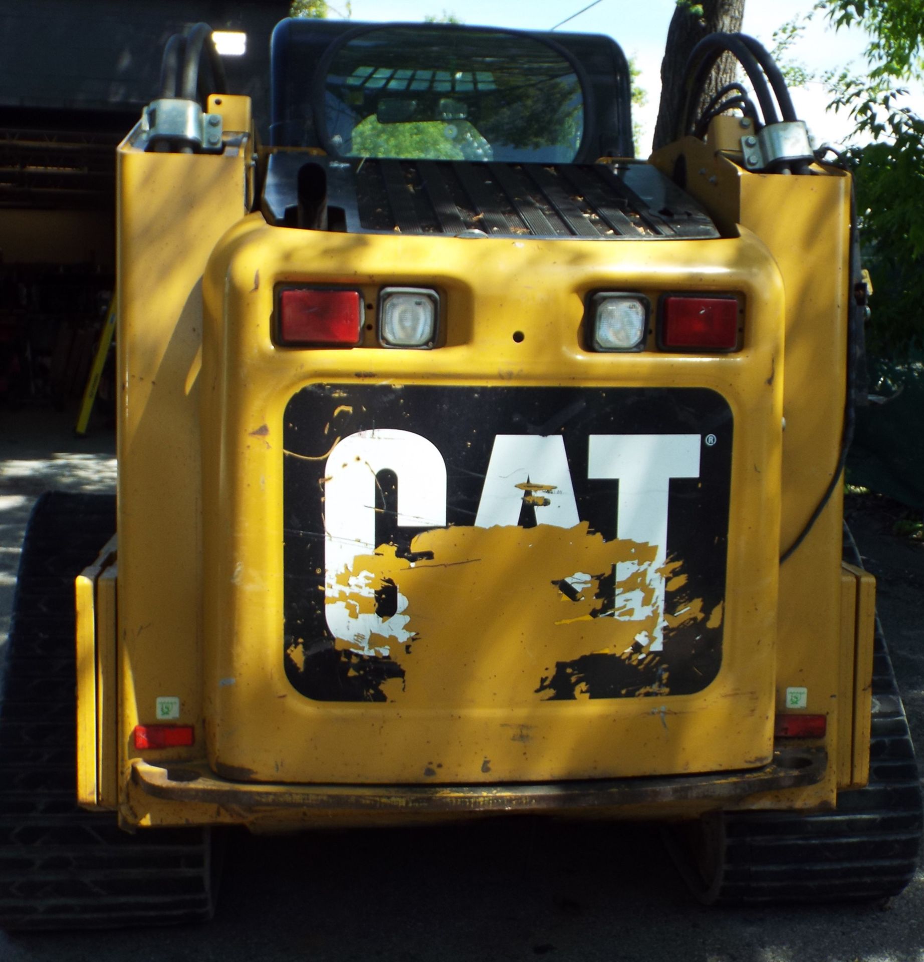 CATERPILLAR (2008) 277C SKID STEER TRACK LOADER WITH 80" BUCKET (LIKE NEW), 3RD VALVE, 5561 HOURS ( - Image 3 of 6