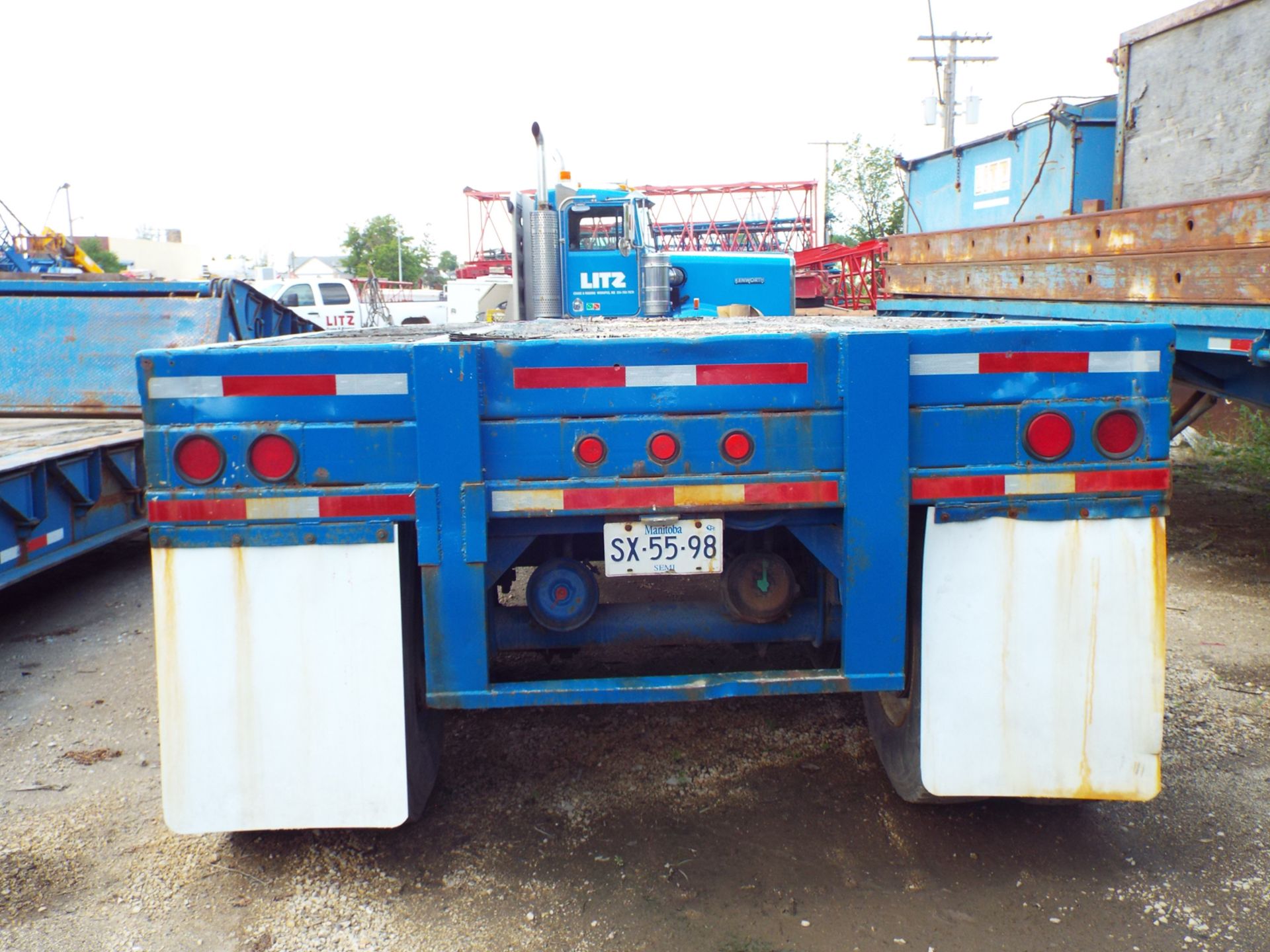 DOEPKER (1989) TANDEM AXLE FLATBED TRAILER, 28', 102" WIDE, SPRING SUSPENSION, VIN: - Image 3 of 4