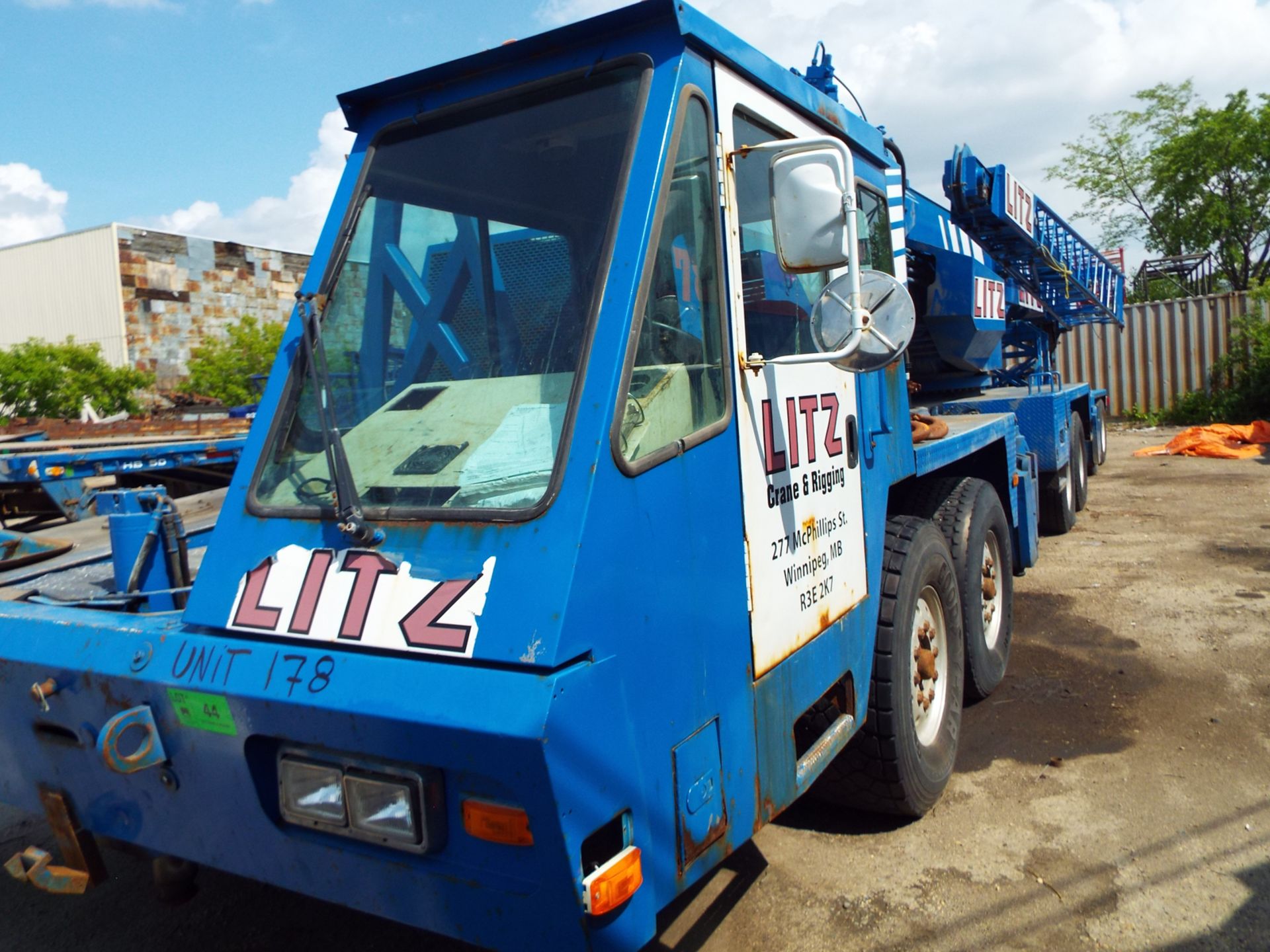 TEREX (1999) T750, 75 TON HYDRAULIC TRUCK MOUNTED CRANE, DETROIT SERIES 60 DIESEL ENGINE, 8 SPEED - Image 3 of 10