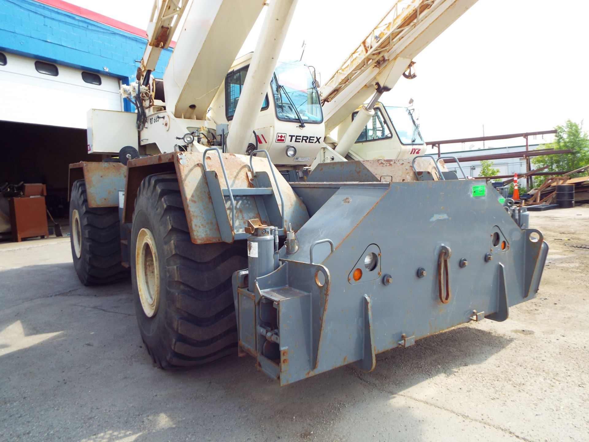 TEREX (2008) RT665, ROUGH TERRAIN 65 TON HYDRAULIC CRANE, 111' MAX HEIGHT, 4X4, CUMMINS QSB-215 6- - Image 6 of 8