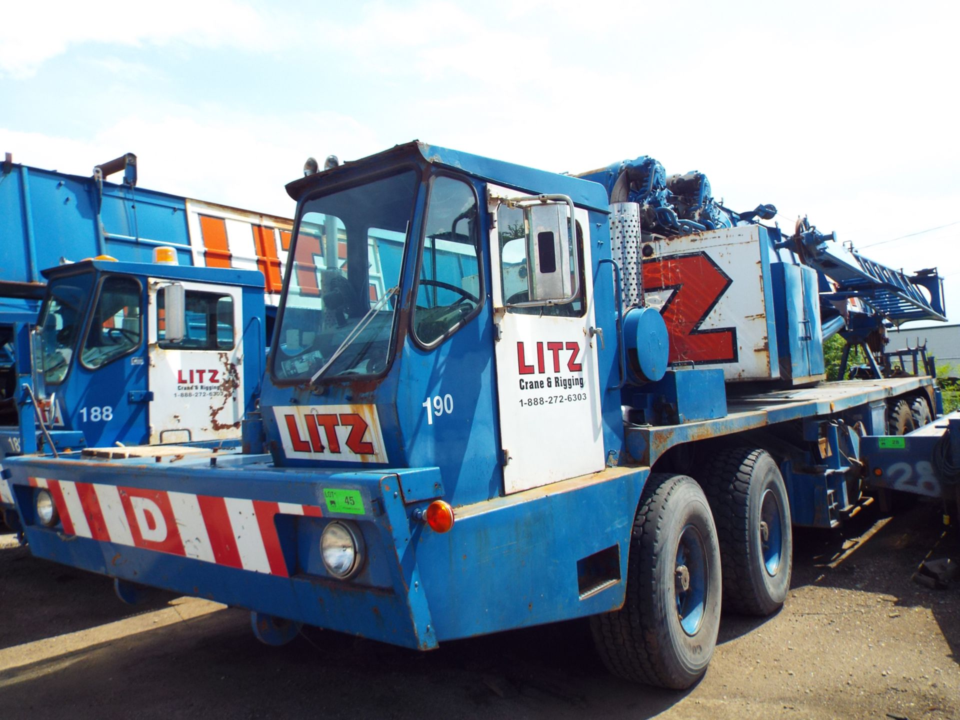 GROVE (1985) 8465G, 65 TON HYDRAULIC TRUCK CRANE, CUMMINS DIESEL ENGINE, 13 SPEED MANUAL