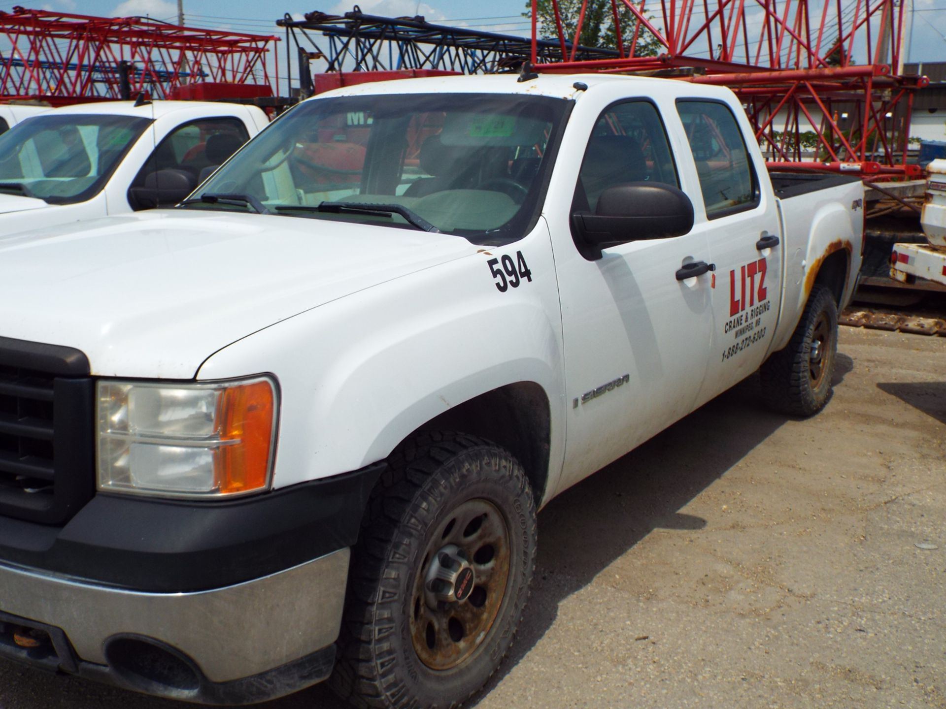 GMC (2008) SIERRA 1500 CREW CAB PICKUP, VORTEC V8 GAS ENGINE, AUTOMATIC TRANSMISSION, 4X4, PL, AM/ - Image 2 of 8