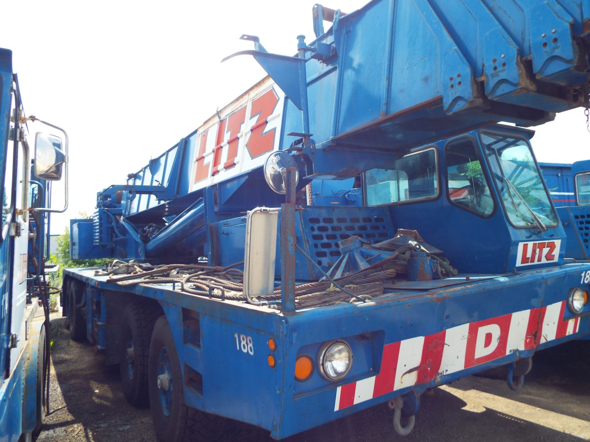 GROVE (1981) 8465G, 65 TON HYDRAULIC TRUCK CRANE, DETROIT DIESEL ENGINE, AUTOMATIC TRANSMISSION,