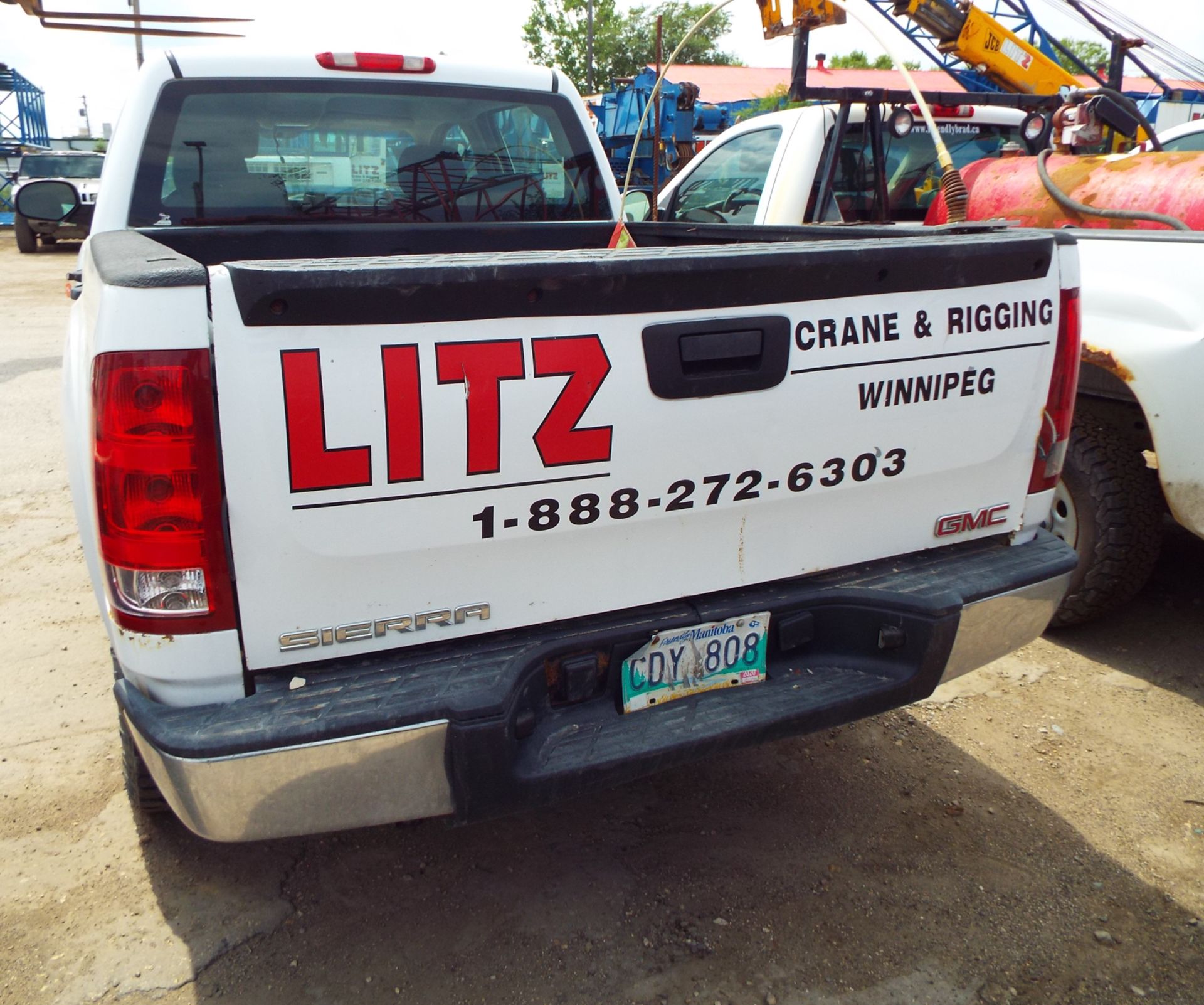 GMC (2008) SIERRA 1500 CREW CAB PICKUP, VORTEC V8 GAS ENGINE, AUTOMATIC TRANSMISSION, 4X4, PL, AM/ - Image 3 of 8