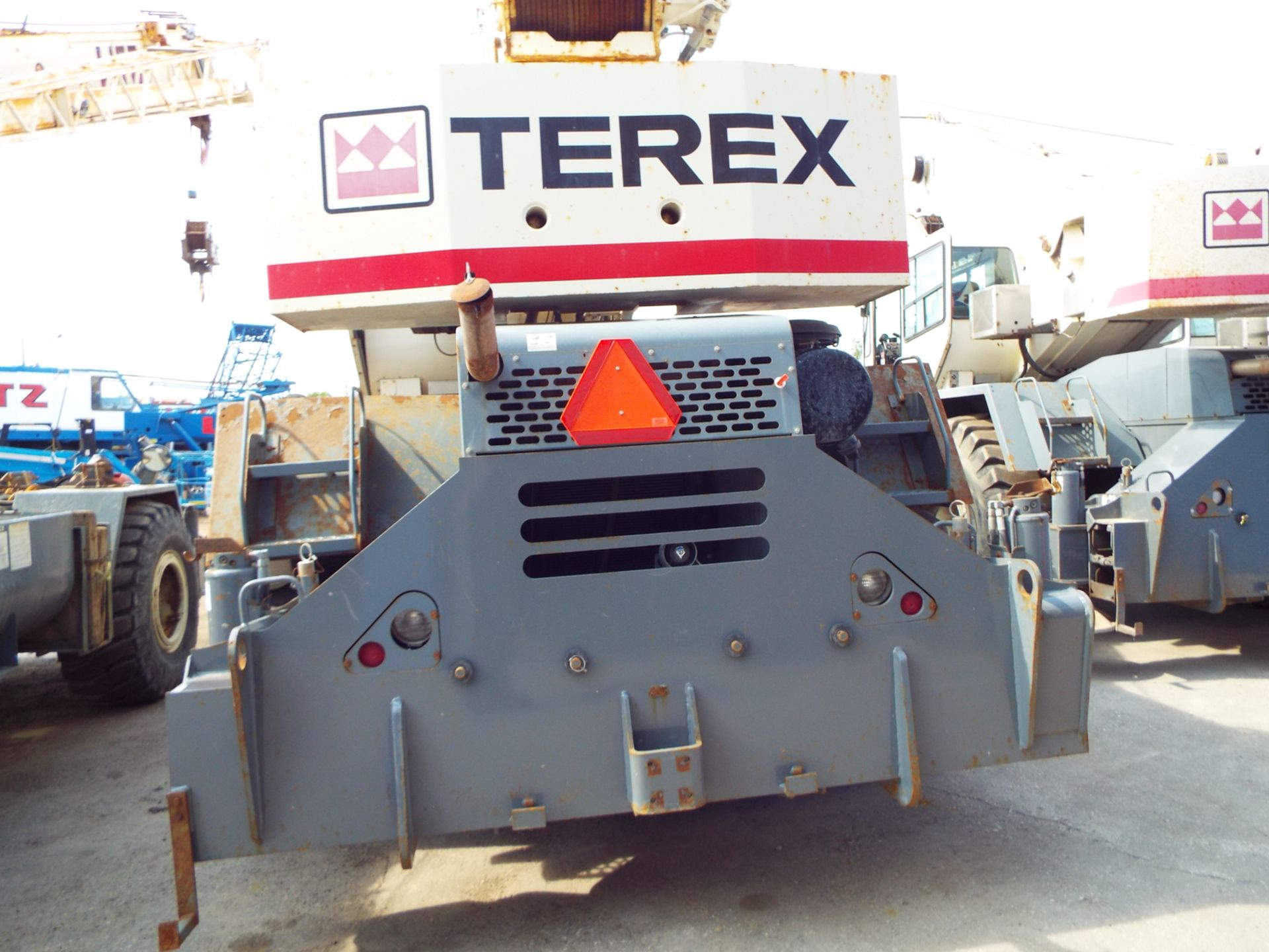 TEREX (2008) RT665, ROUGH TERRAIN 65 TON HYDRAULIC CRANE, 111' MAX HEIGHT, 4X4, CUMMINS QSB-215 6- - Image 4 of 8