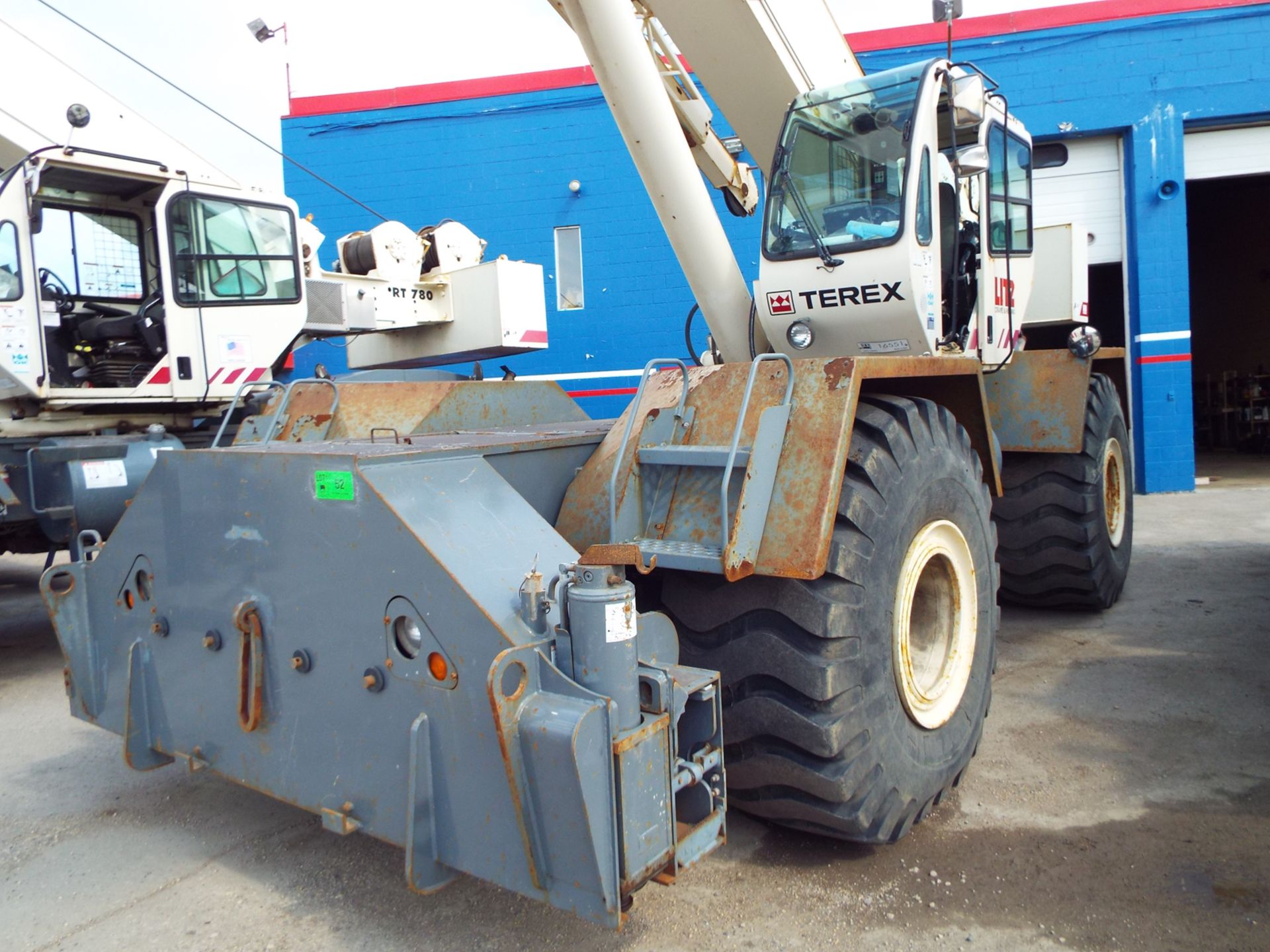 TEREX (2008) RT665, ROUGH TERRAIN 65 TON HYDRAULIC CRANE, 111' MAX HEIGHT, 4X4, CUMMINS QSB-215 6- - Image 2 of 8