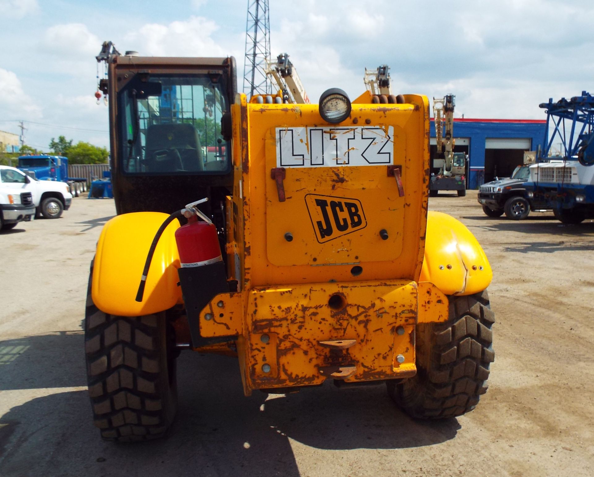 JCB (2001) 550 EXTEND-A-BOOM FORKLIFT, 10,000 LB CAPACITY, 17.5-25 TIRES, 3-STAGE BOOM, FRONT - Image 4 of 6