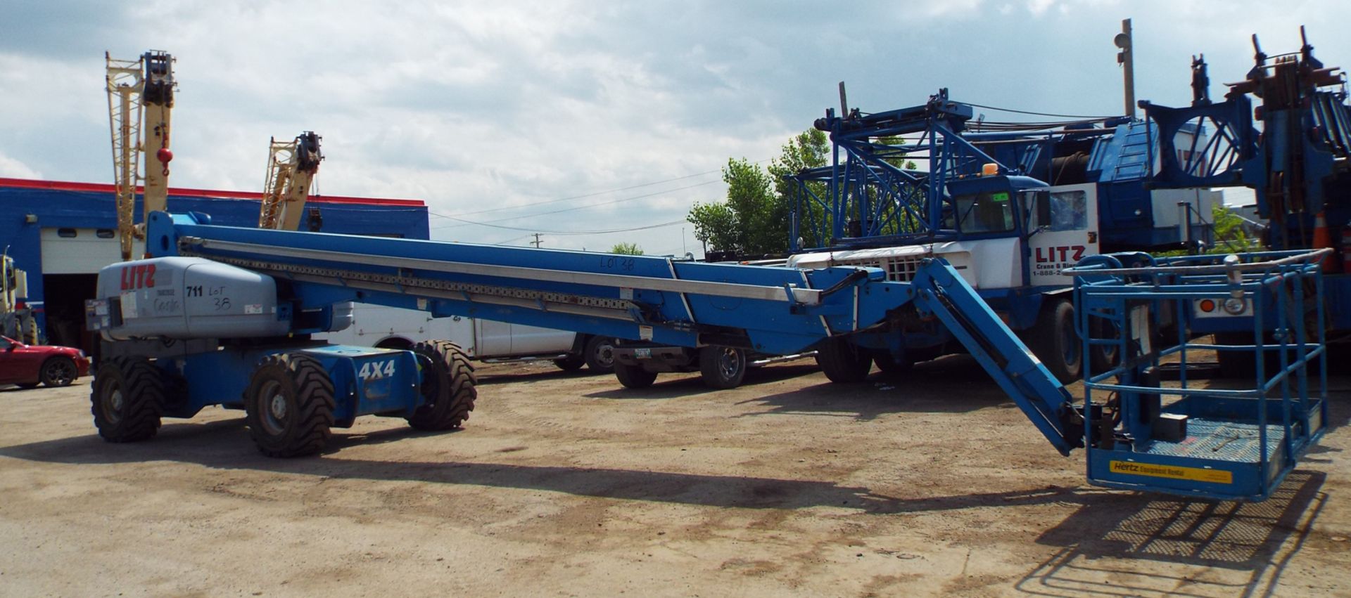 GENIE (2006) S125 ROUGH TERRAIN BOOM LIFT, 125' MAX HEIGHT, 80' MAX PLATFORM REACH, 4X4, 500LB RATED - Image 2 of 9