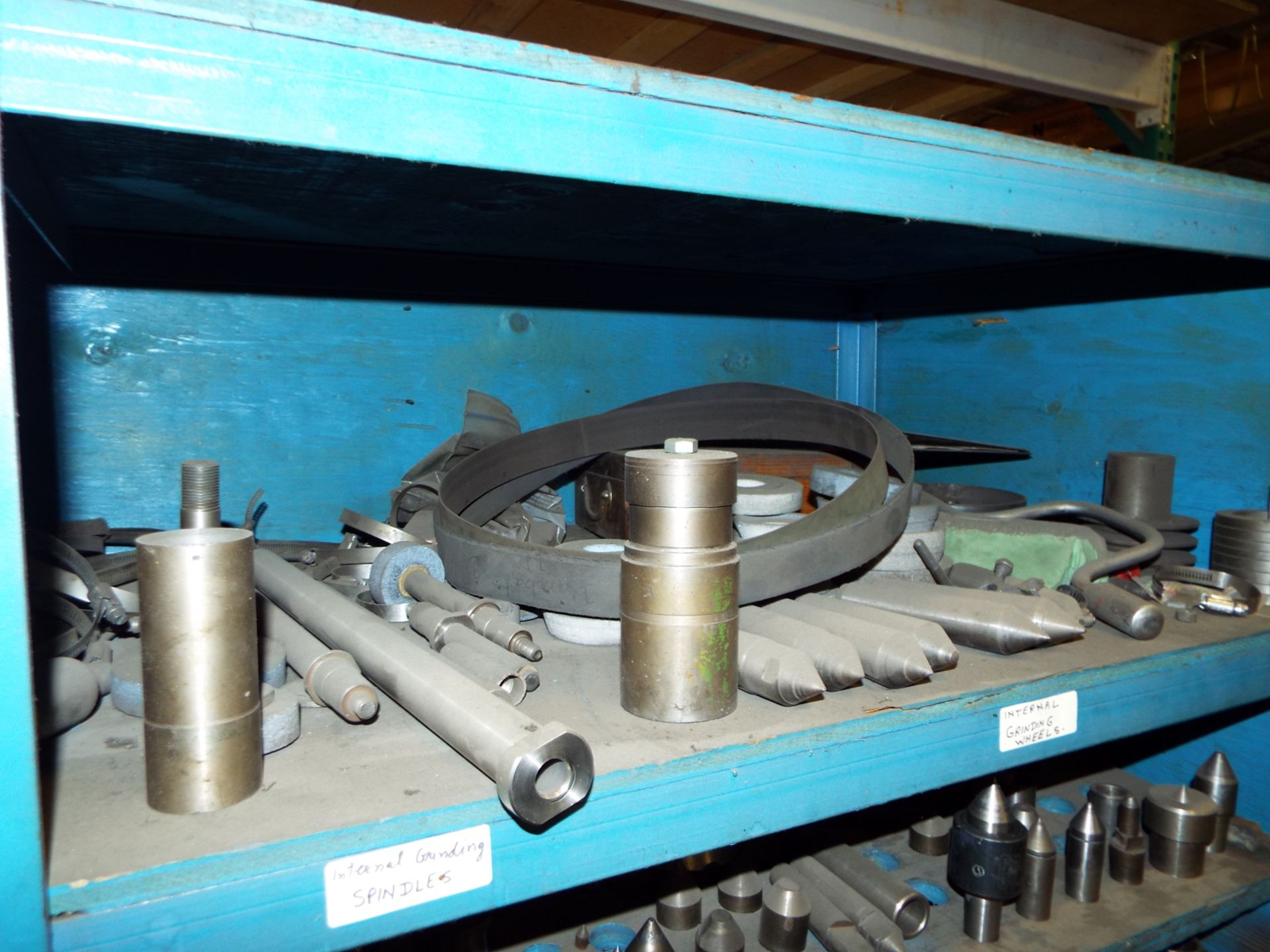 LOT/ CONTENTS OF SHELF - MANDRELS, INTERNAL GRINDING SPINDLES & INTERNAL GRINDING WHEELS - Image 3 of 3