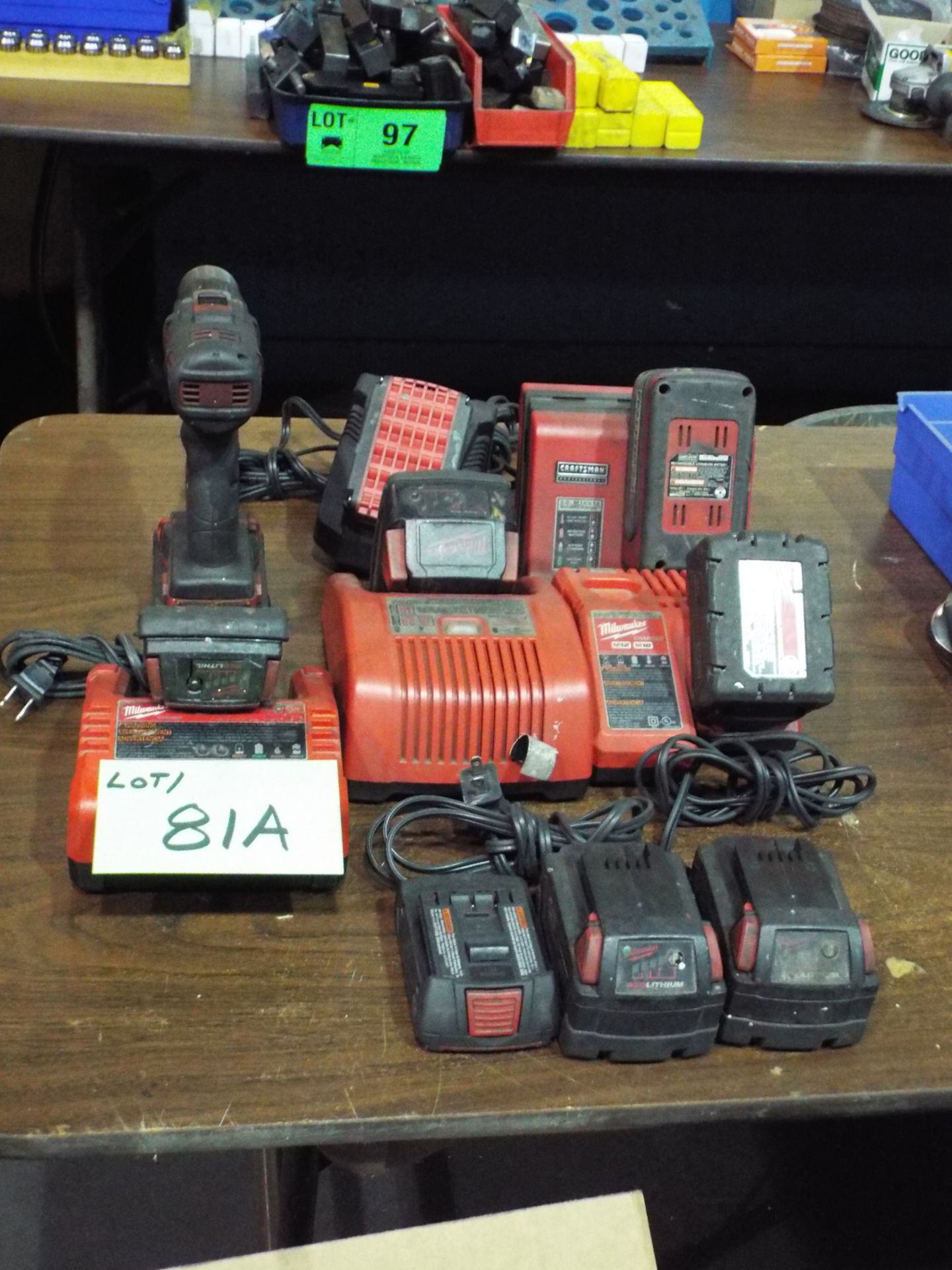 LOT/ MILWAUKEE 18V CORDLESS DRILL WITH BATTERIES & CHARGERS