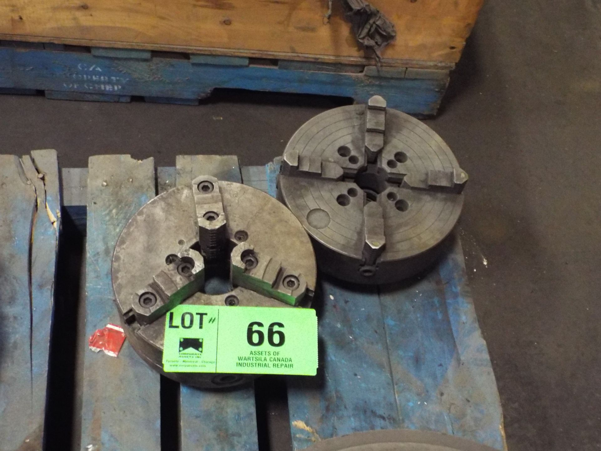 LOT/ 10" 4 JAW CHUCK & 10" 3 JAW CHUCK