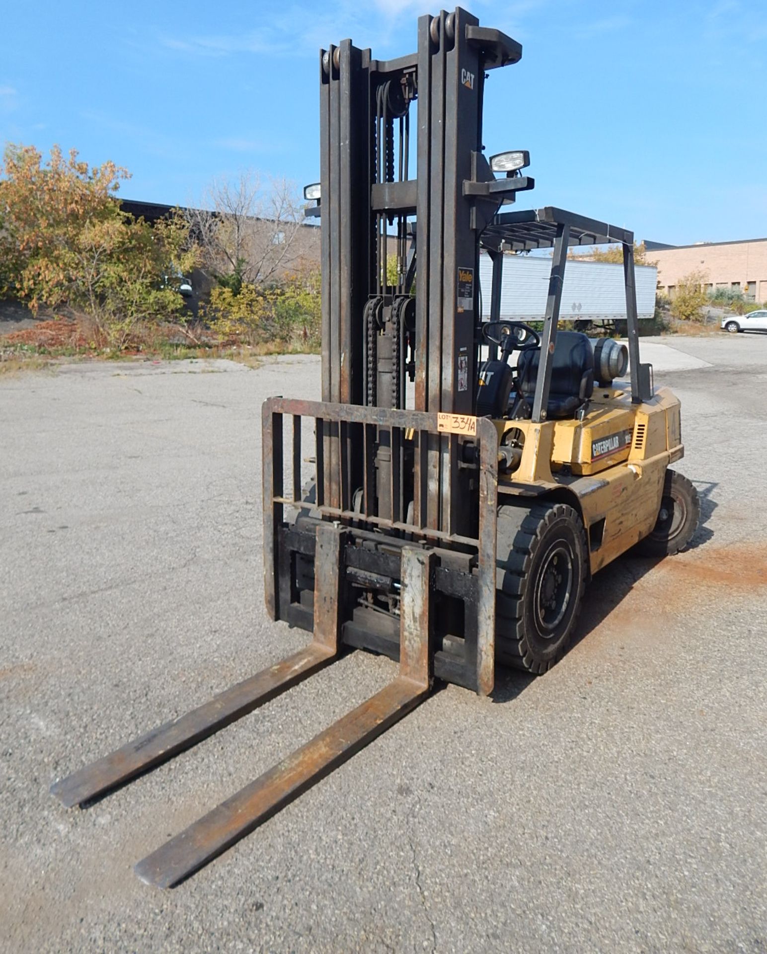 CATERPILLAR GP45 10,000 LBS CAP HIGH REACH LPG FORKLIFT WITH 238" MAX VERTICAL REACH, 3-STAGE HIGH - Image 2 of 12