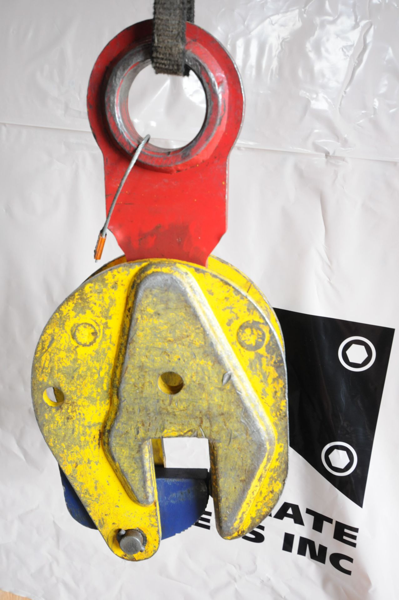 LIFT SAFE 12 TON CAPACITY PLATE LIFTER WITH 2" MAX. CAPACITY - Image 2 of 2