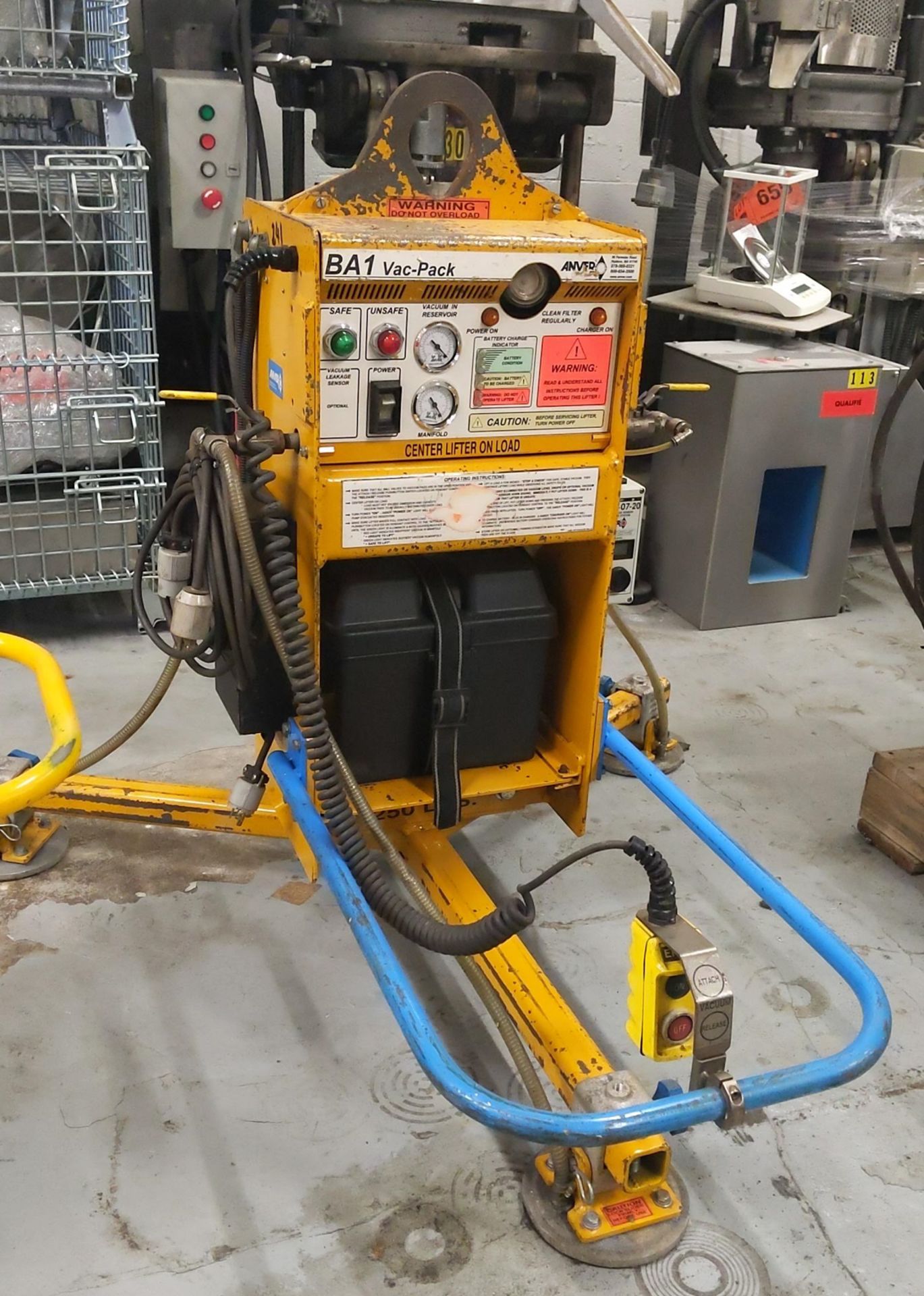 ANVER BA1-FV VACUUM SHEET LIFTER WITH 250 LBS CAPACITY, SELF CONTAINED 12V POWER PACK WITH BUILT - Image 2 of 4