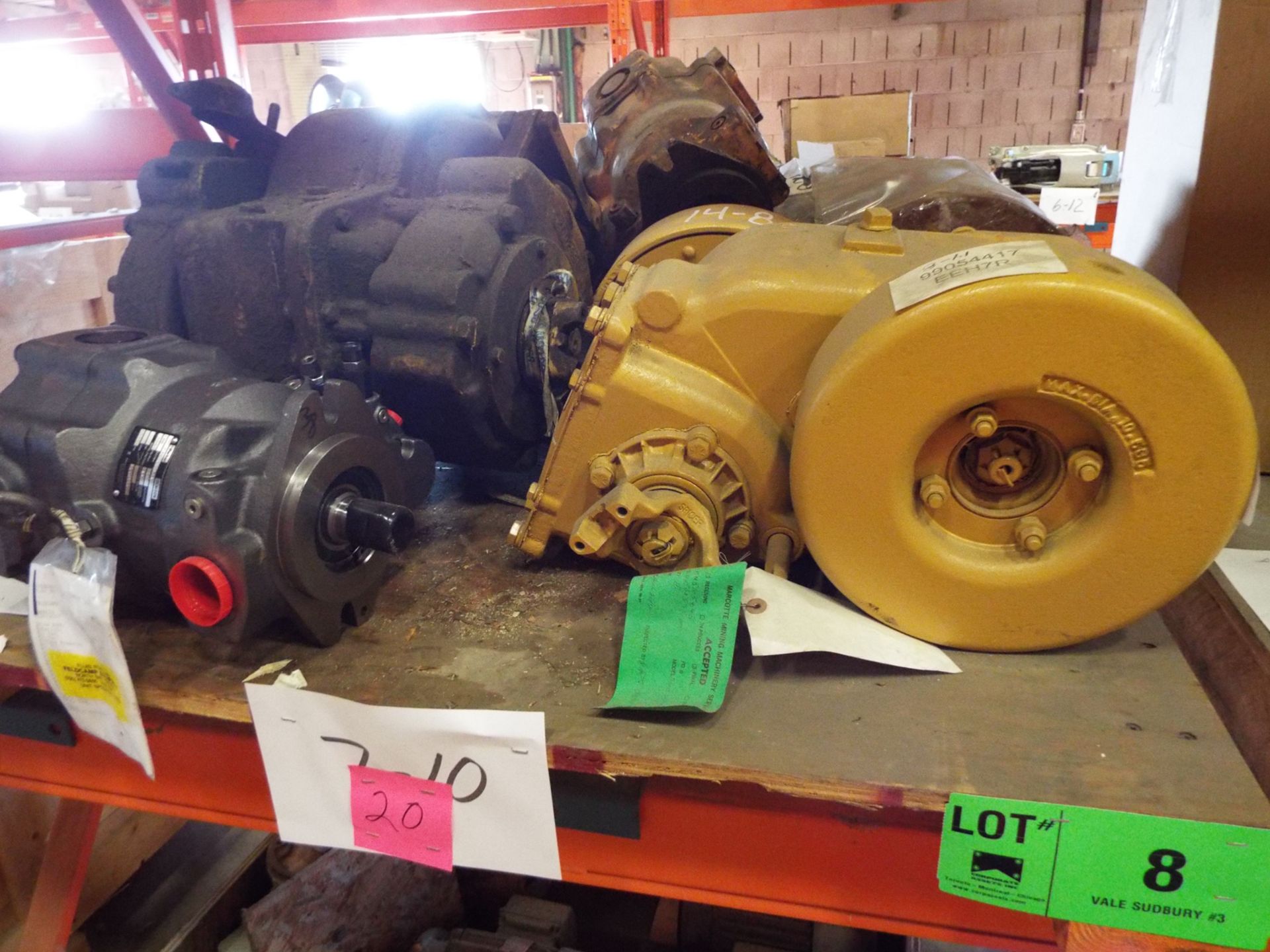 LOT/ TIMBERJACK TRANSFER CASE, PARKER PAVC100R42 PUMP WITH 3000 PSI MAX, & PUMPS