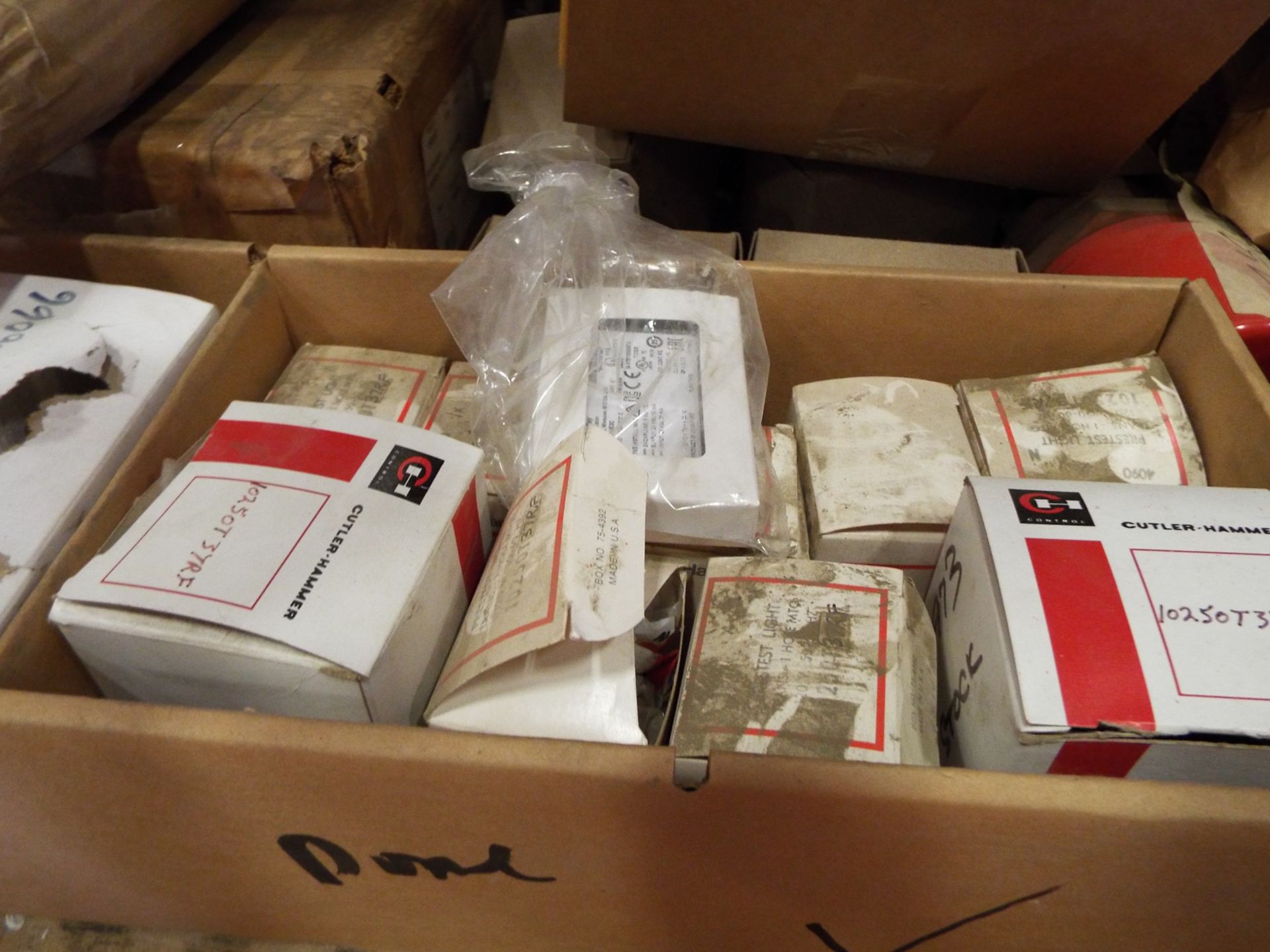 LOT/ ELECTRICAL PARTS INCLUDING LIGHTING PARTS, COILS, BOXES, SWITCHES, RELAYS AND MORE - Image 2 of 15