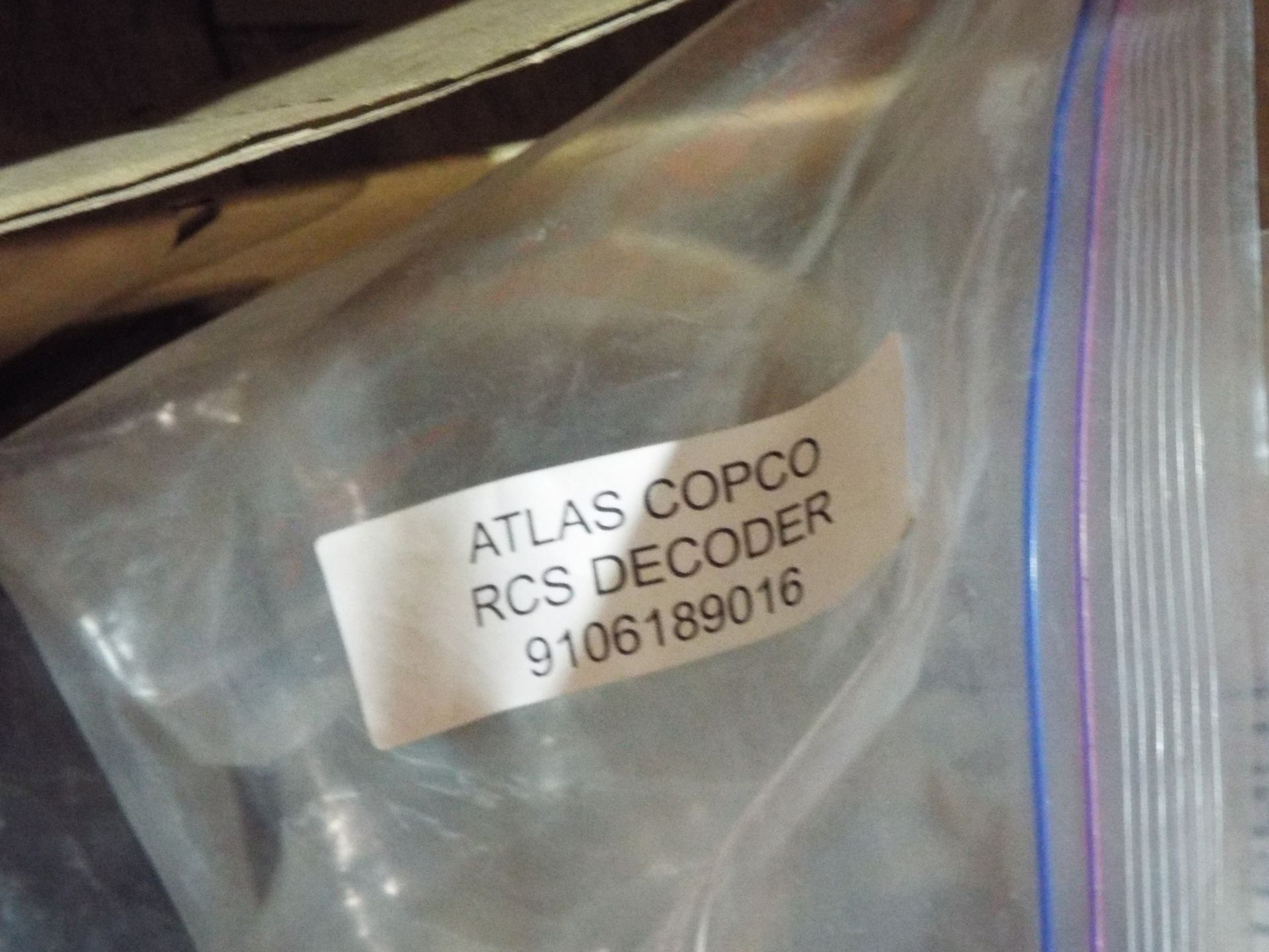 LOT/ ATLAS COPCO PARTS INCLUDING CABLE, PROP VALVE, NIPPLE, RCS DECODER, SEAT BELT, AND SENSOR - Image 7 of 18