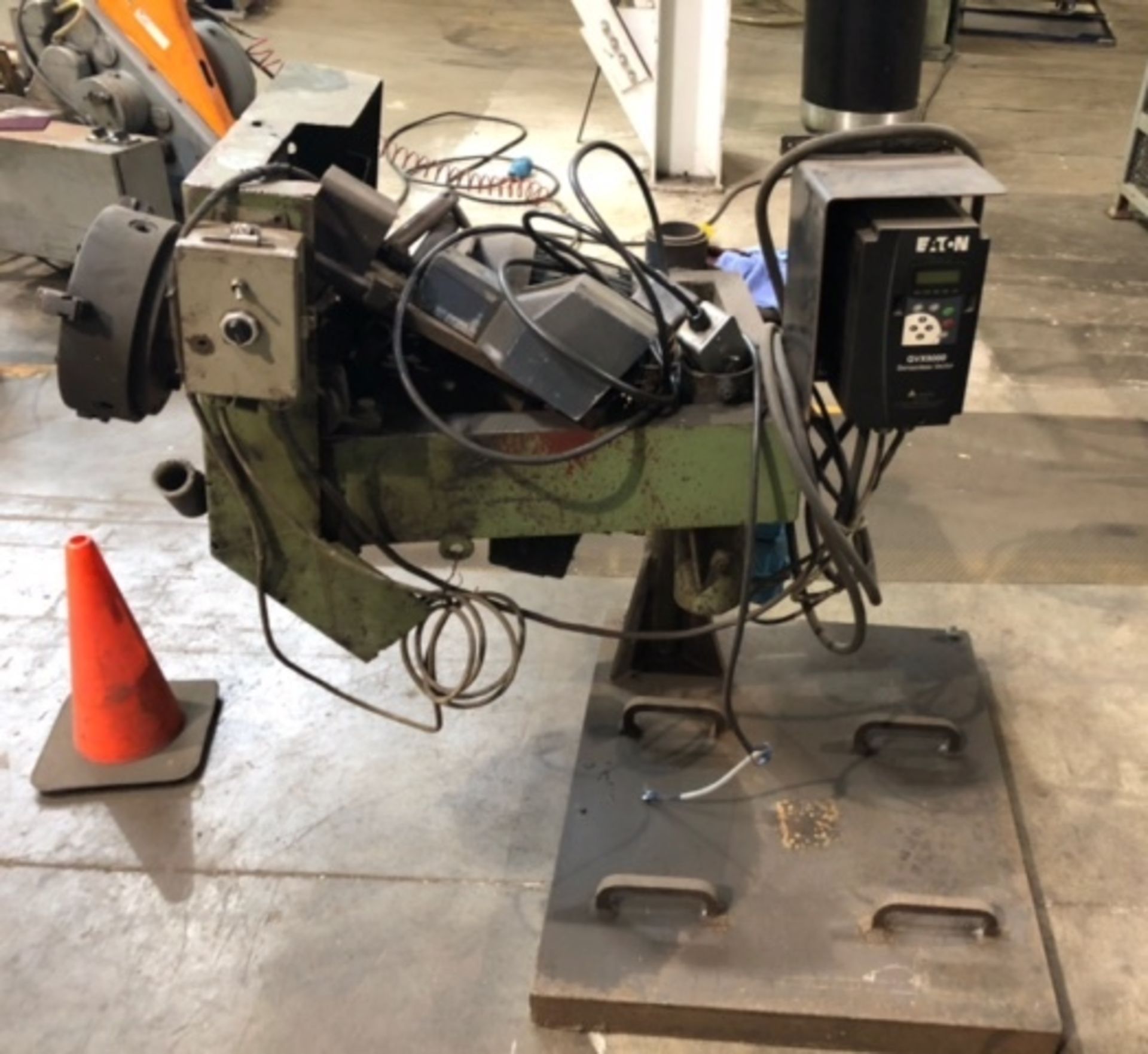 MFG. UNKNOWN WELDING POSITIONER WITH EATON GVX9000 ADJUSTABLE FREQUENCY DRIVE, S/N: N/A