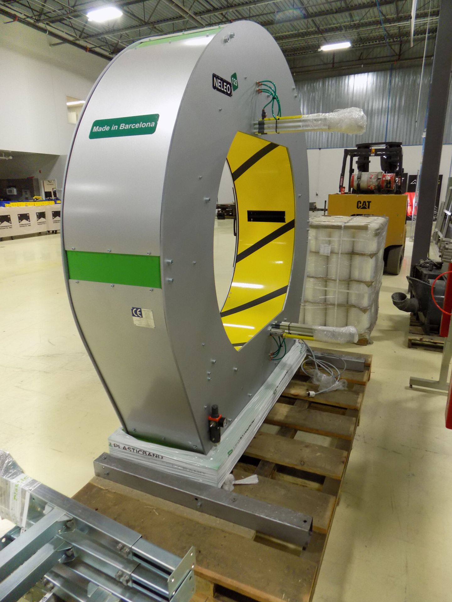 PLASTICBAND (2018) NELEO 125 SEMI AUTOMATIC SPIRAL/ORBITAL WRAPPING MACHINE WITH PLC CONTROL, 31” - Image 4 of 6