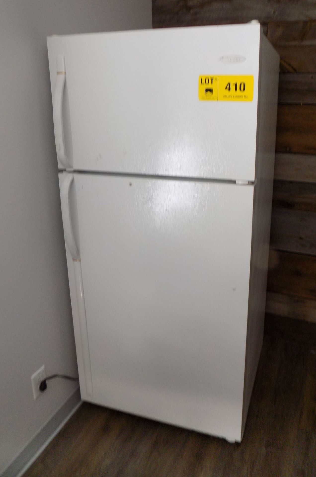 FRIGIDAIRE REFRIGERATOR