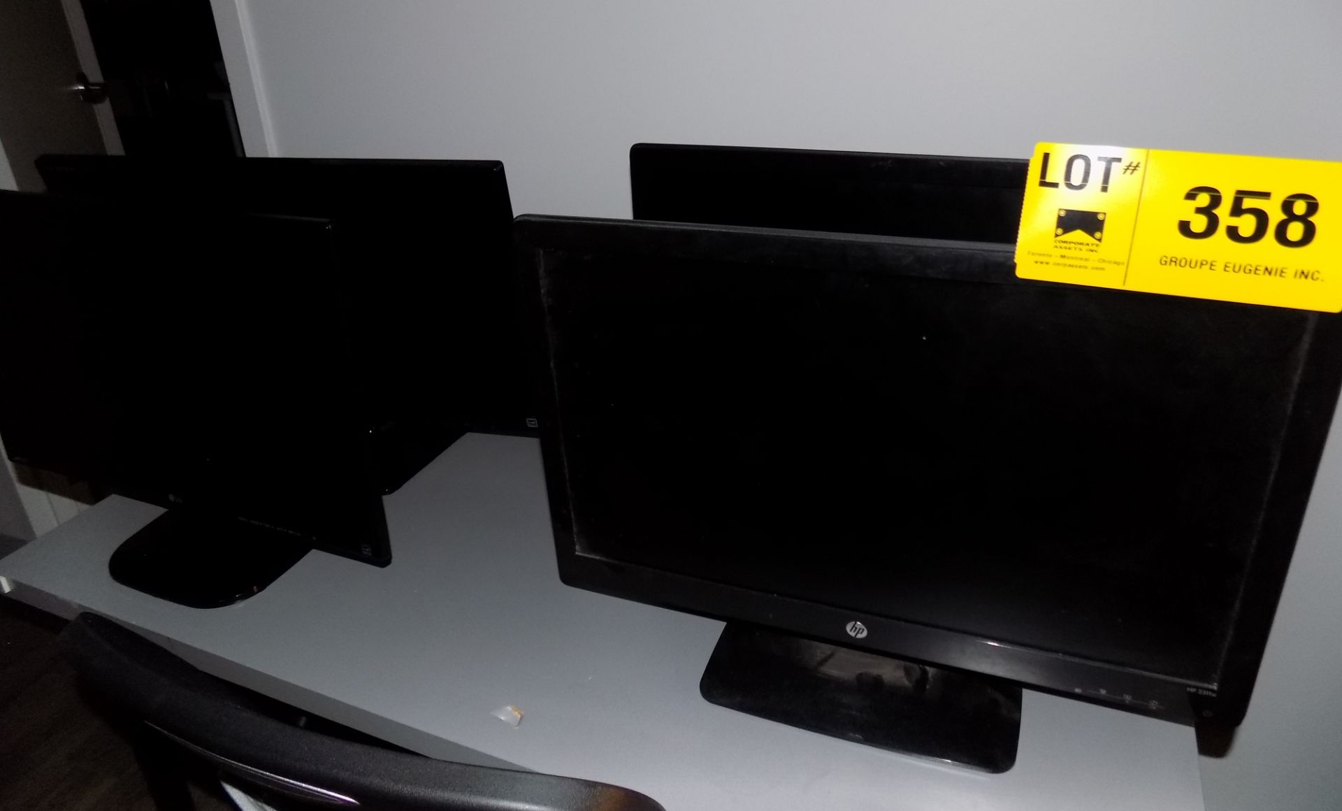 LOT/ FLATSCREEN MONITORS