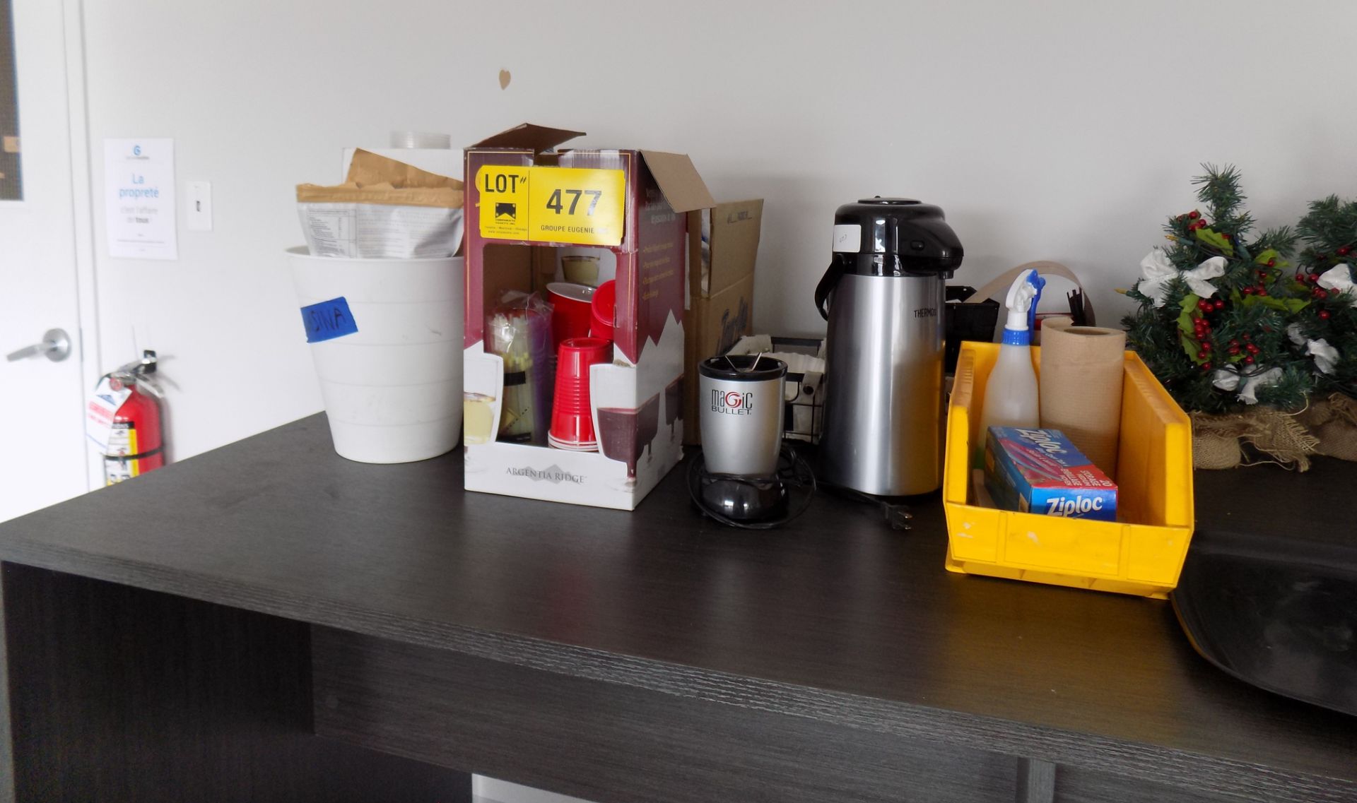 LOT/ KITCHEN SUPPLIES