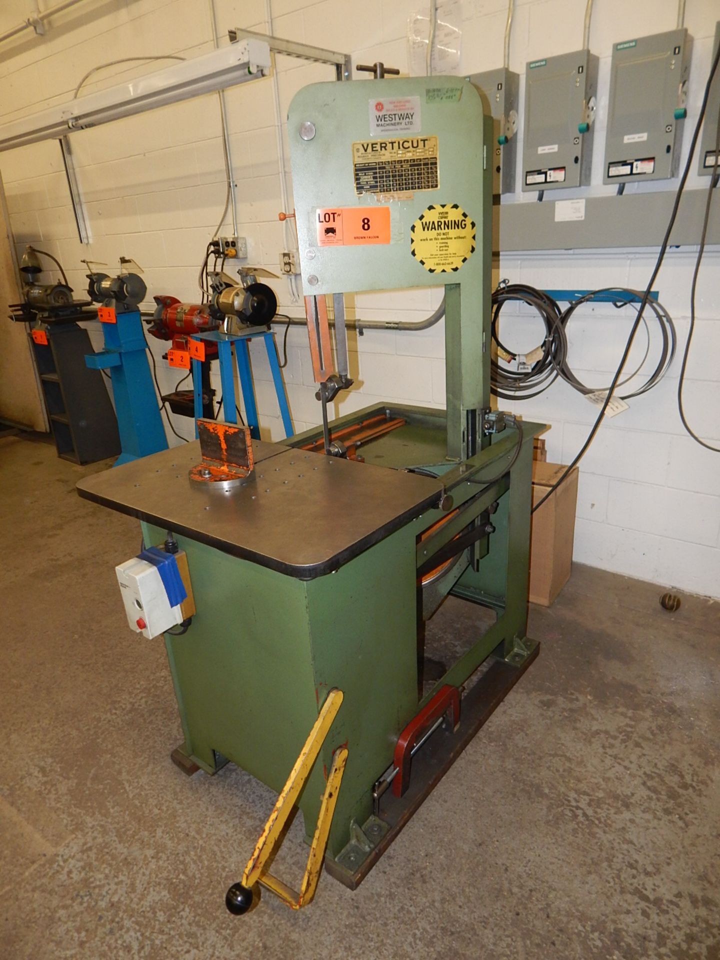 VERTICUT 115B ROLL IN TYPE VERTICAL BAND SAW, S/N: N/A (CI) [RIGGING FEE FOR LOT #8 - $150.00 - Image 3 of 3