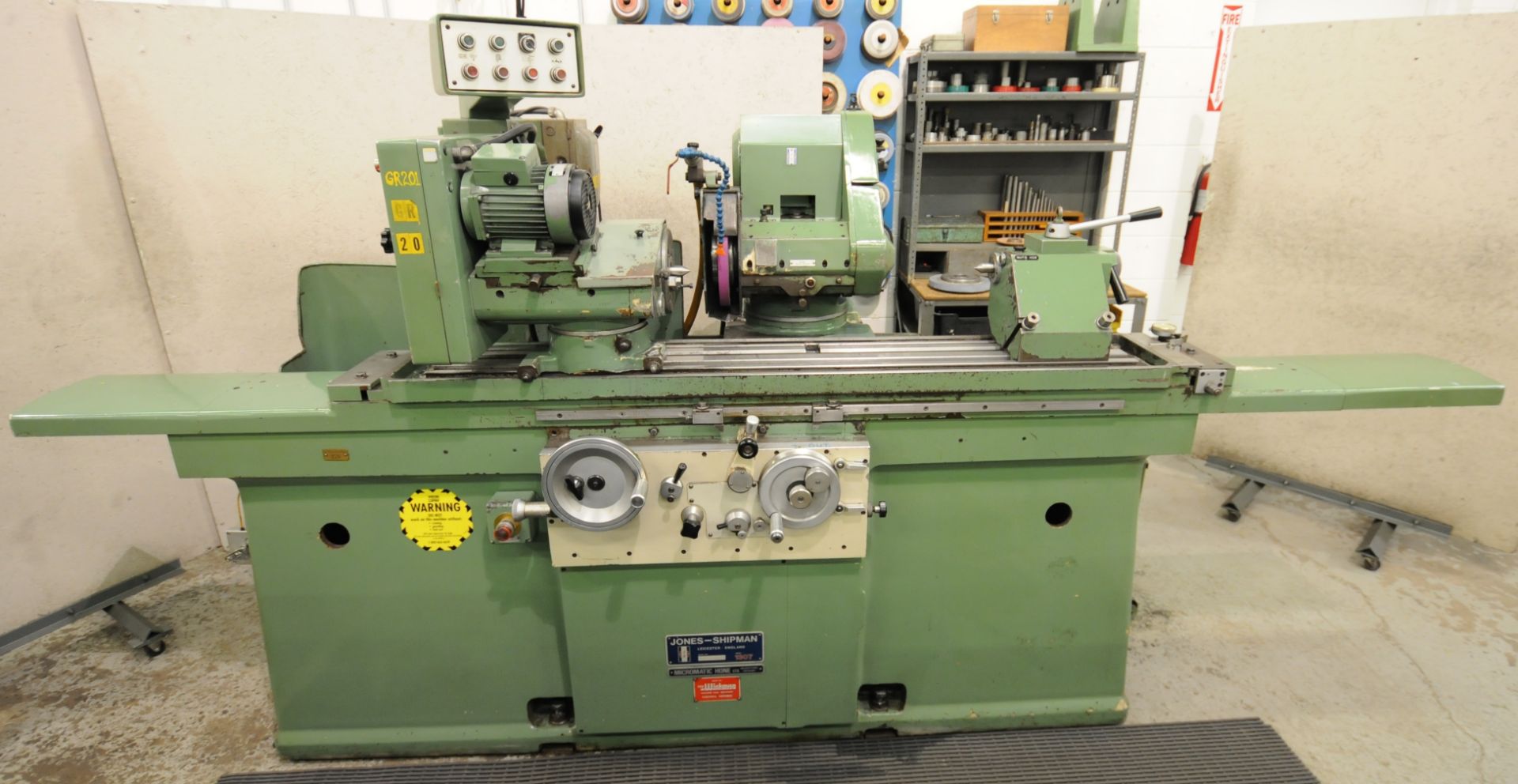 JONES & SHIPMAN 1307 UNIVERSAL I.D/O.D CYLINDRICAL GRINDER, S/N: 96585 (CI) [RIGGING FEE FOR LOT #