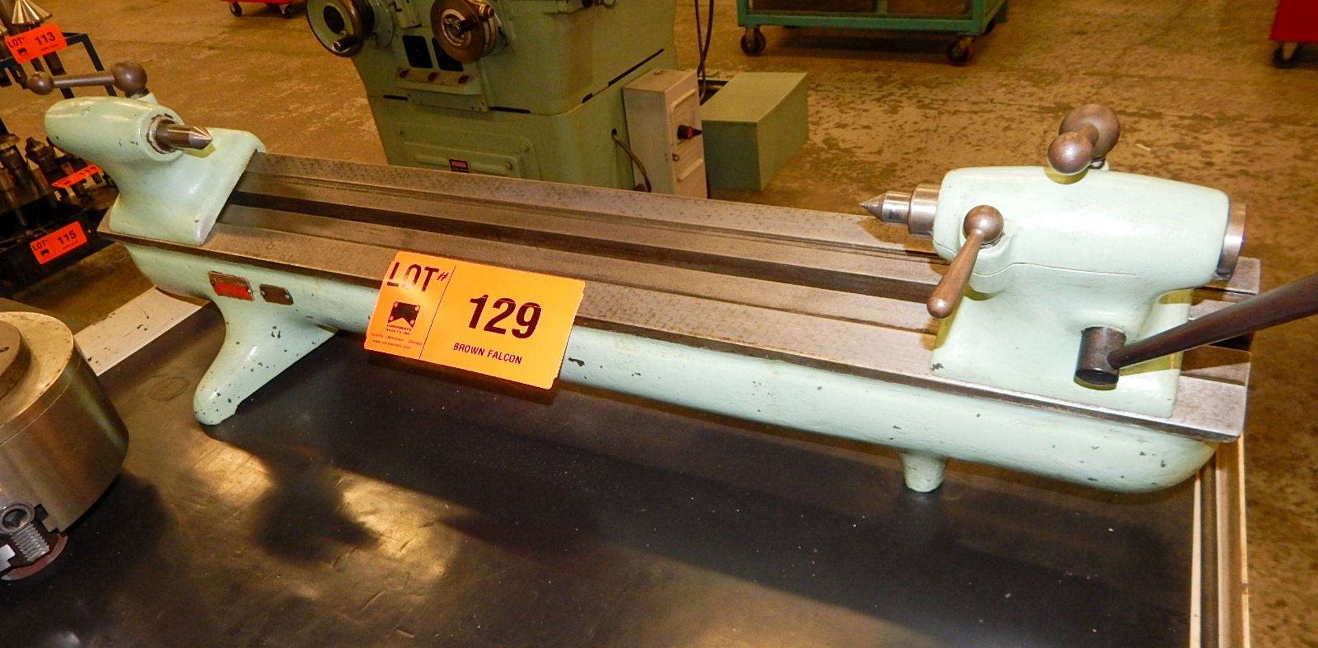 AMERICAN GAUGE SLANT BENCH CENTRE WITH APPROX. 26" BETWEEN CENTRES