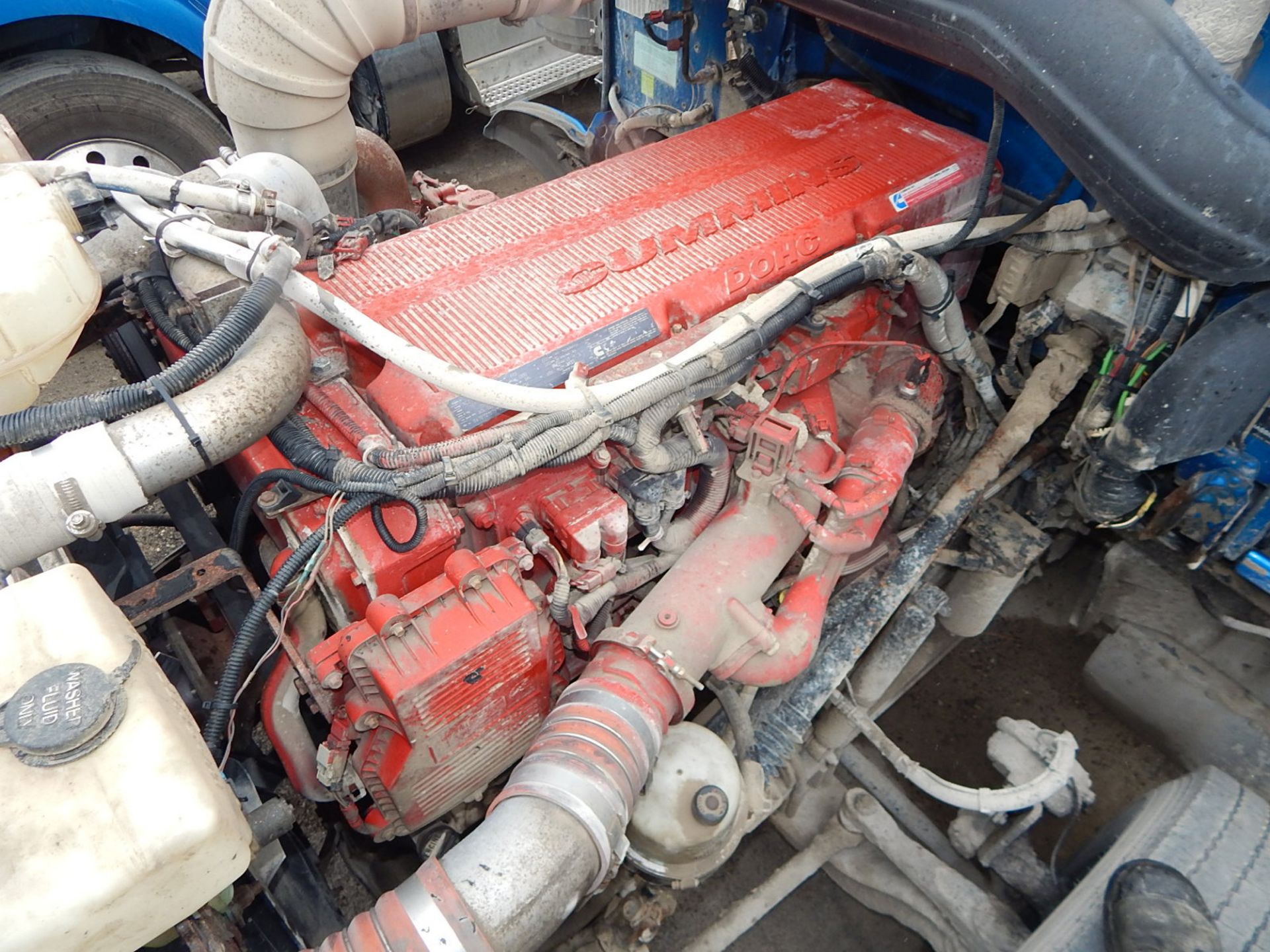 PETERBILT (2010) TRUCK WITH 500HP CUMMINS DIESEL ENGINE, 18 SPEED EATON FULLER TRANSMISSION, DAY - Image 30 of 31