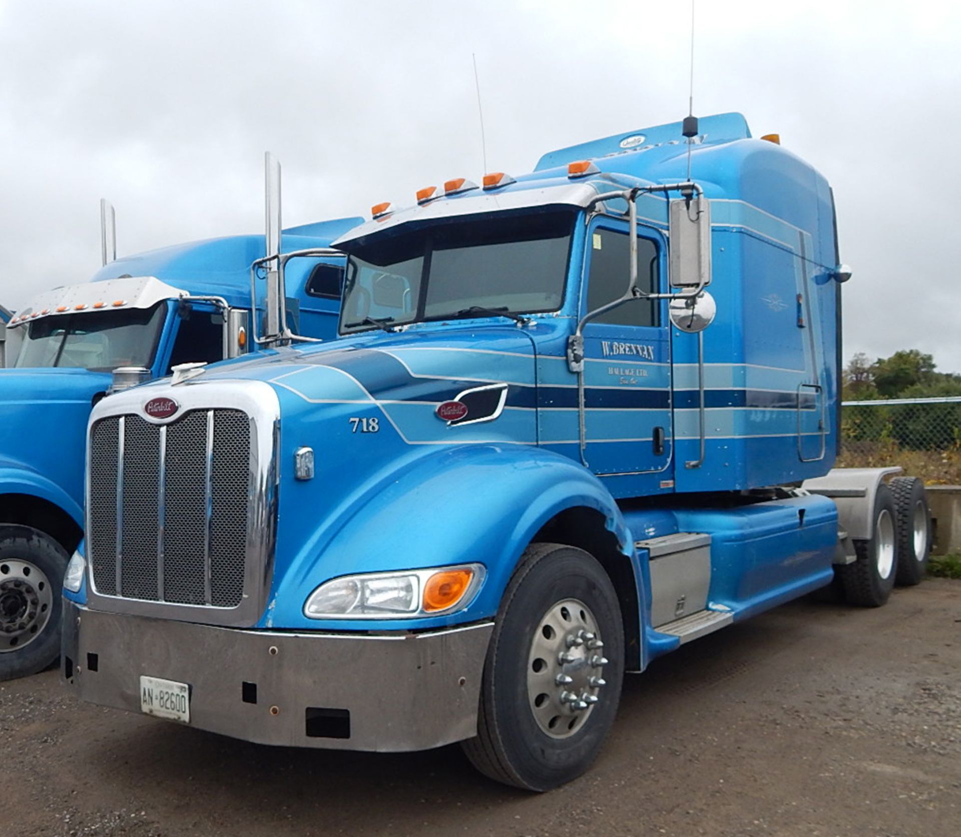 PETERBILT (2006) TRUCK WITH 475HP CAT C15 DIESEL ENGINE, 13 SPEED EATON FULLER TRANSMISSION, SLEEPER - Image 40 of 40