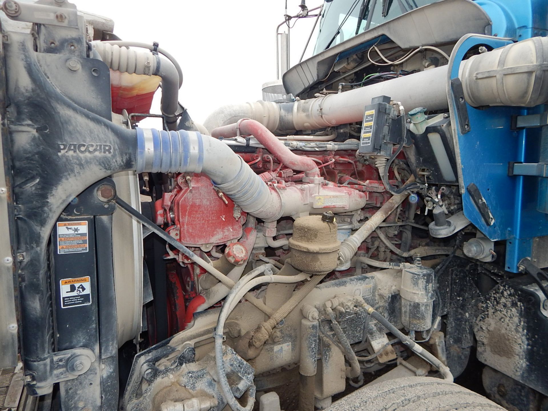 KENWORTH (2015) TRUCK WITH 500HP CUMMINS DIESEL ENGINE, 18 SPEED EATON FULLER TRANSMISSION, - Image 29 of 33
